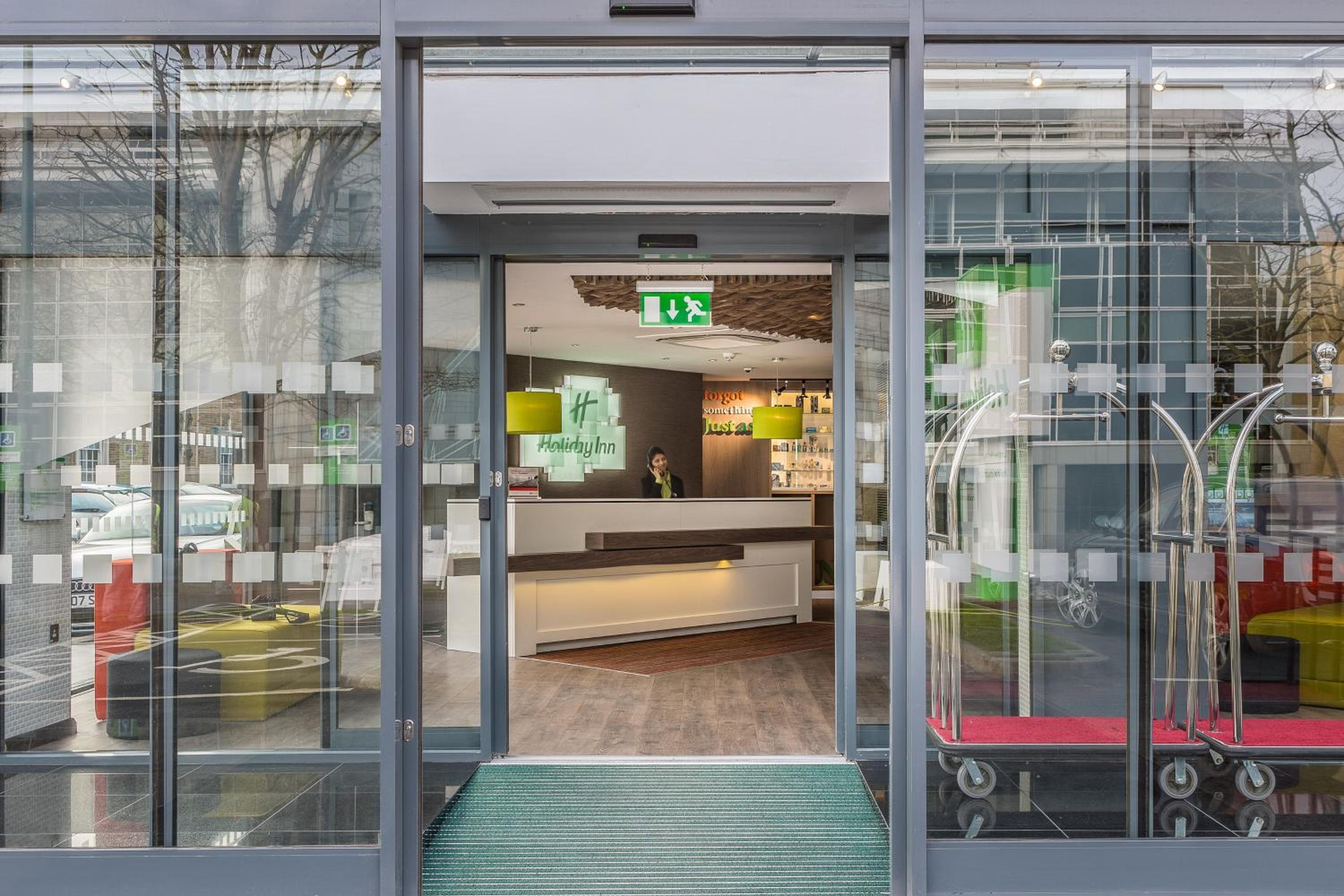 Watford Vacations - Holiday Inn London Watford Junction, an IHG Hotel - Property Image 2