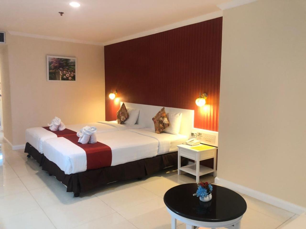 Bay Hotel Srinakarin