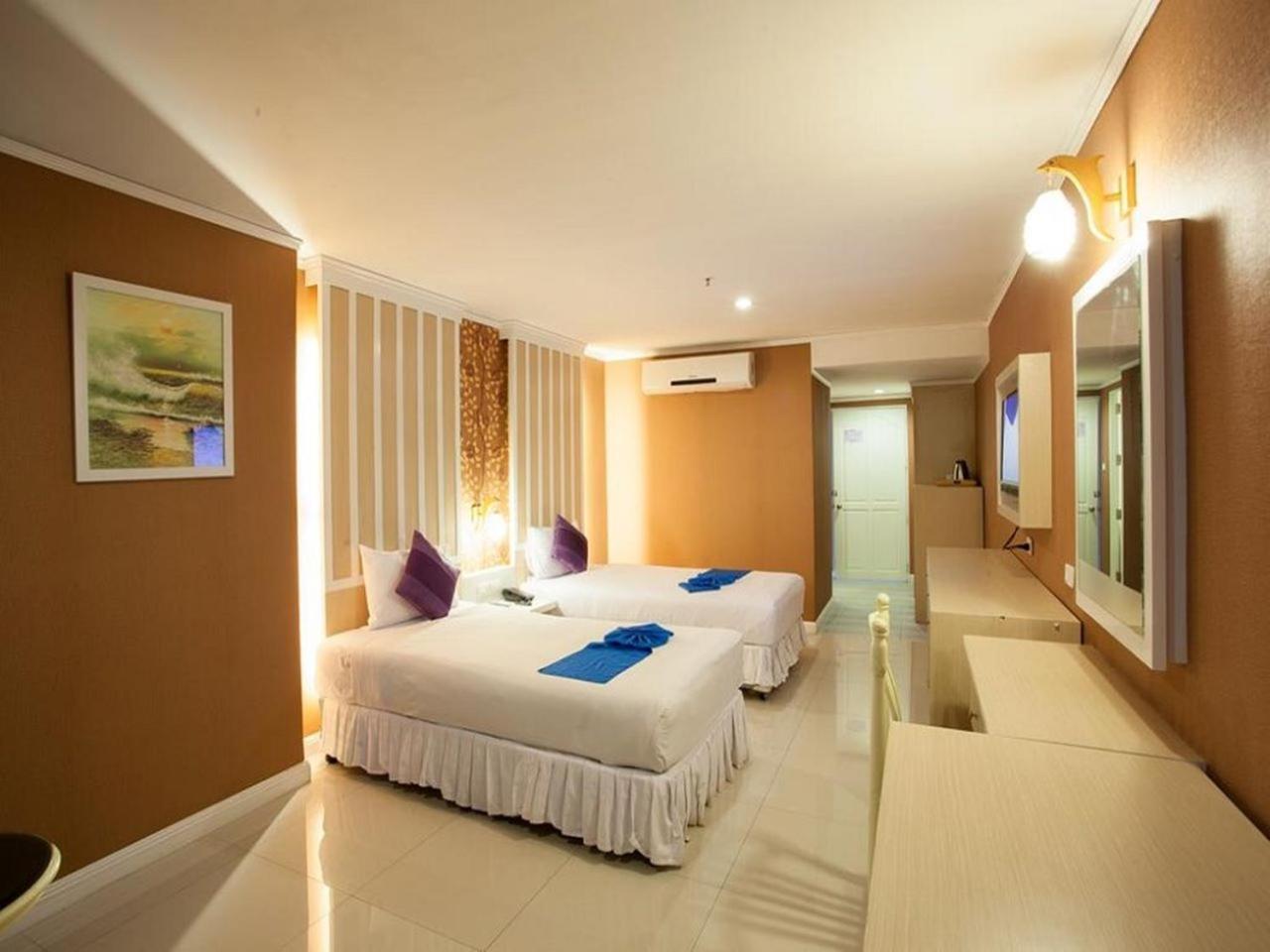 Bay Hotel Srinakarin