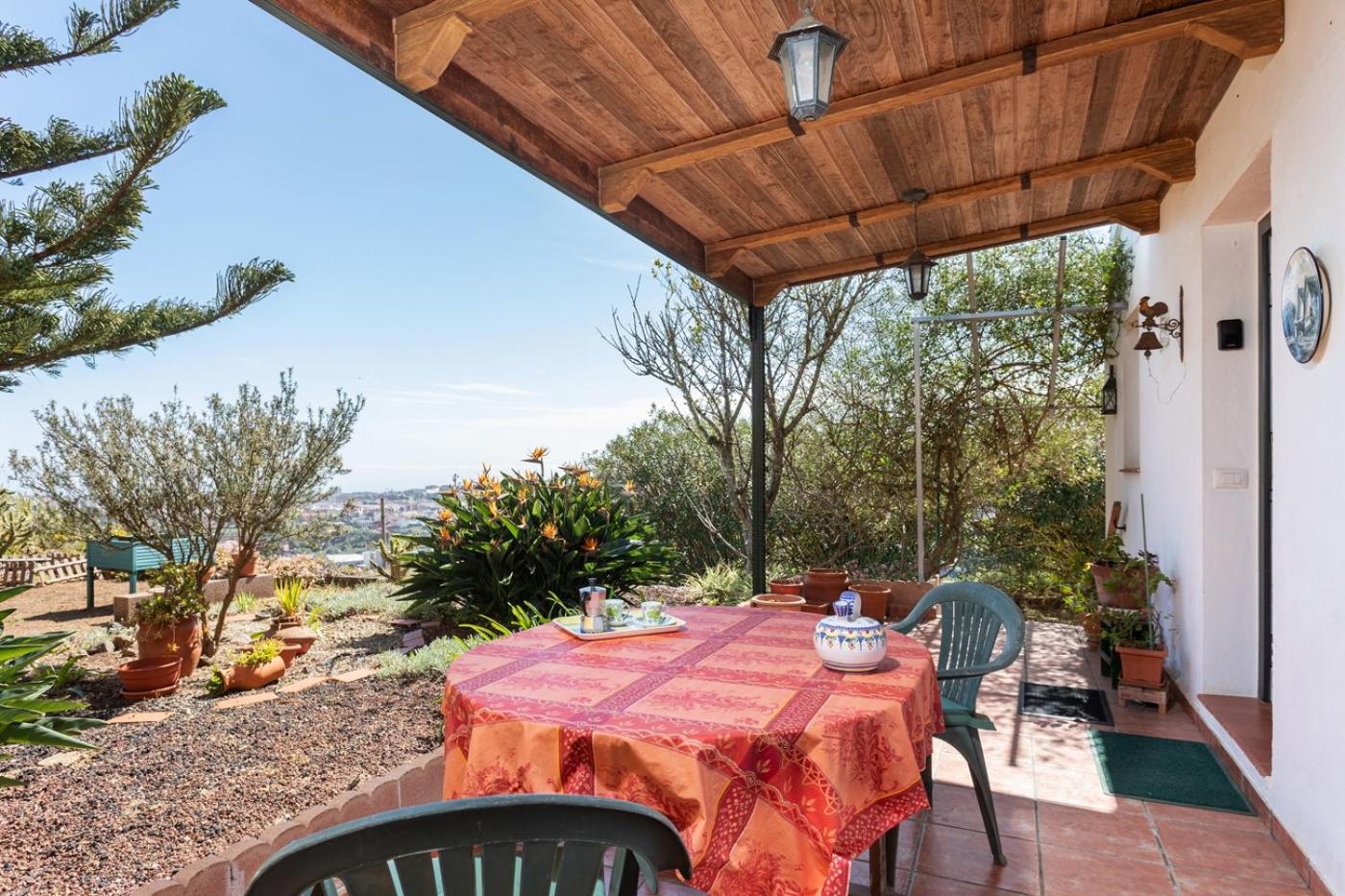 Live La Laguna Casita Vieja view 3