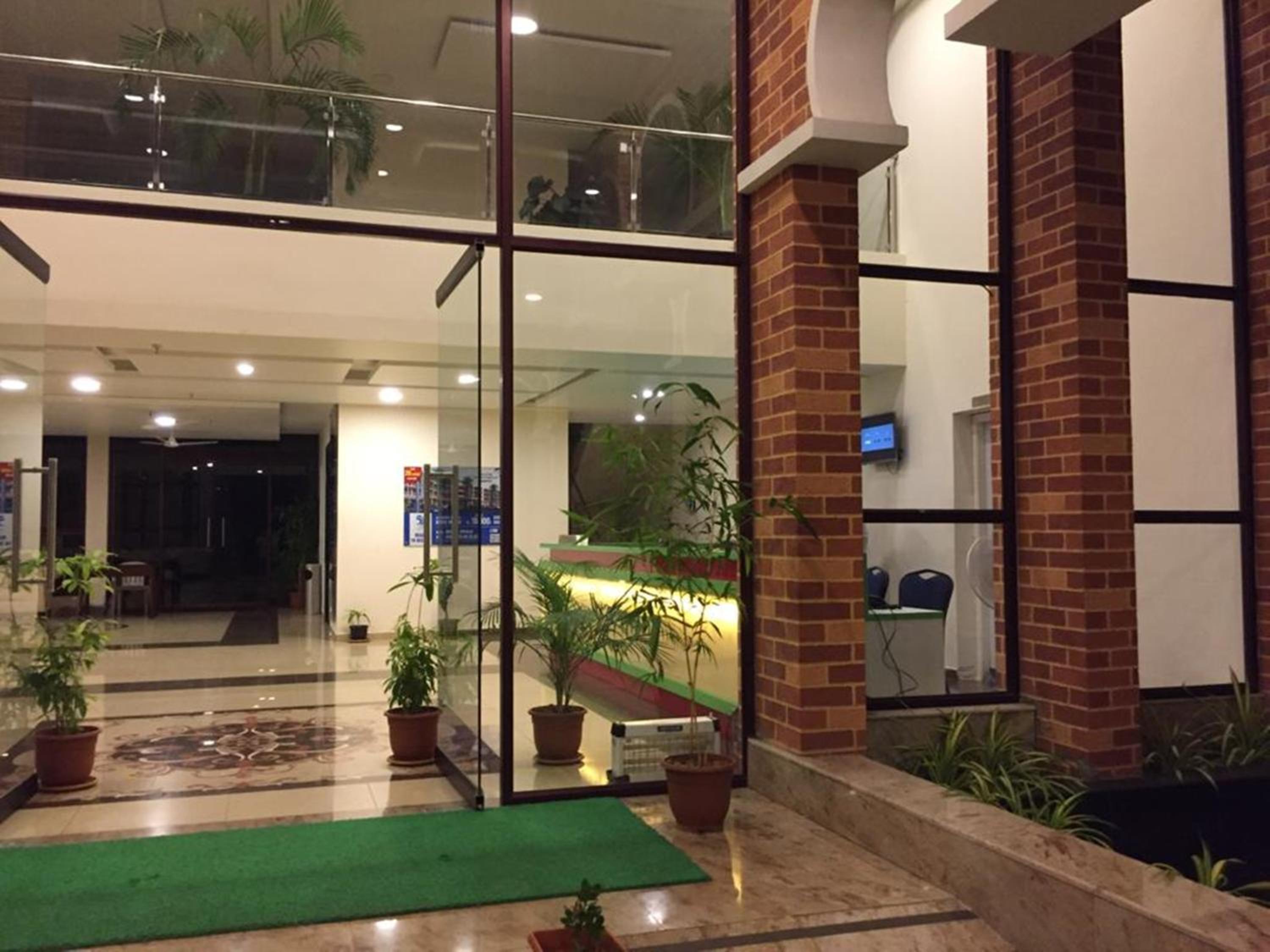 Photo 6