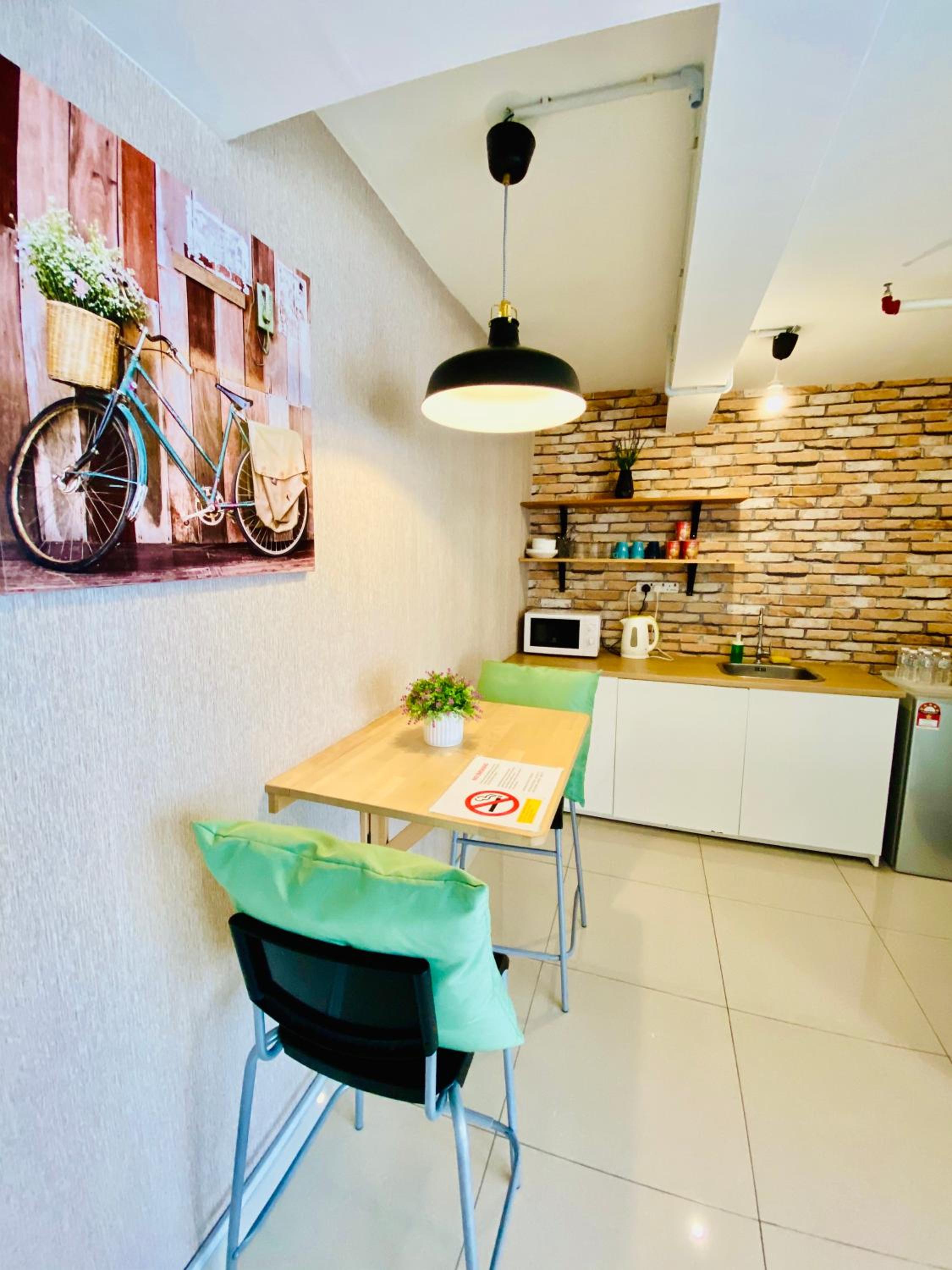 Chrisenbel Suites - Pinnacle PJ