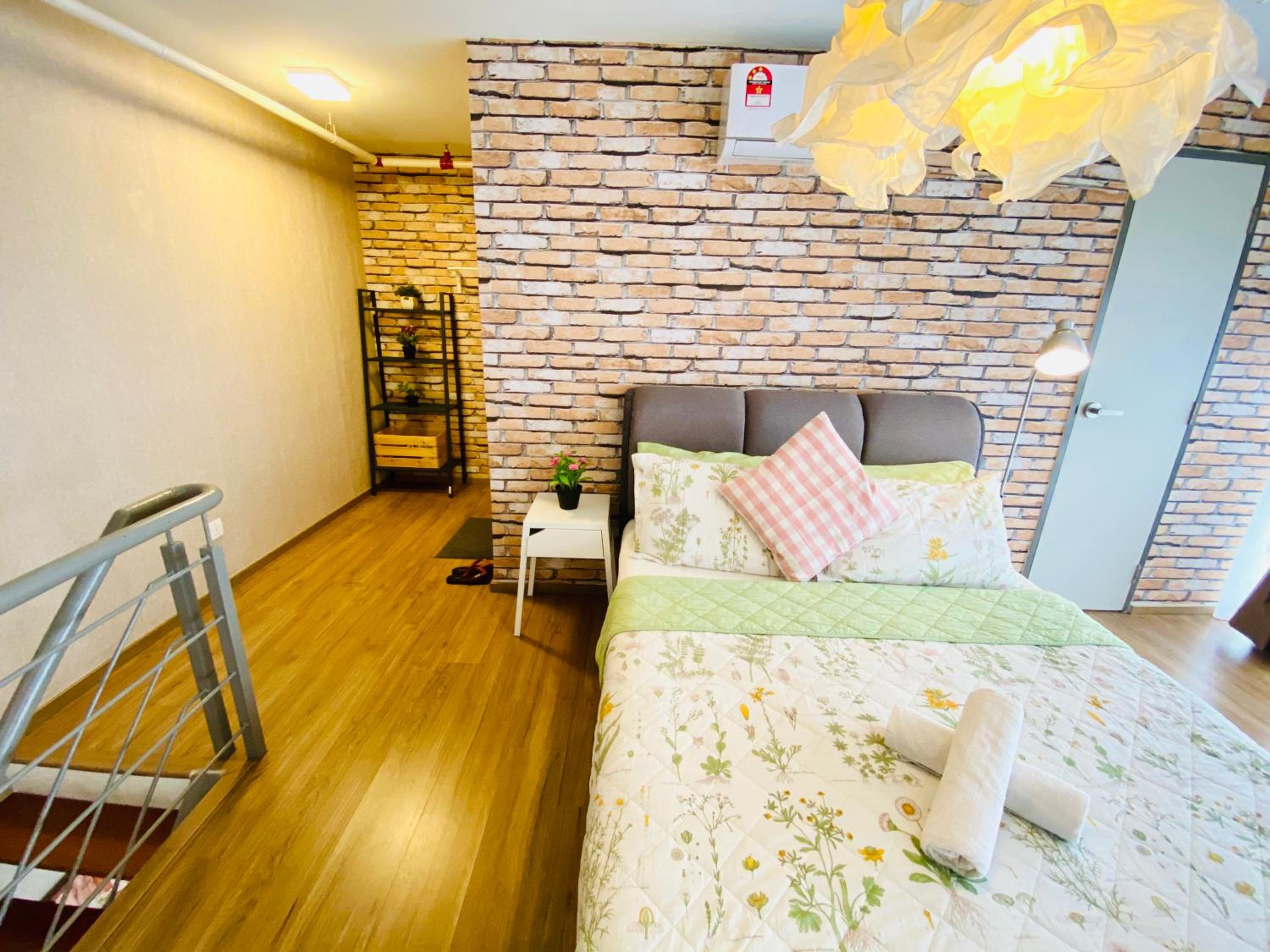 Chrisenbel Suites - Pinnacle PJ