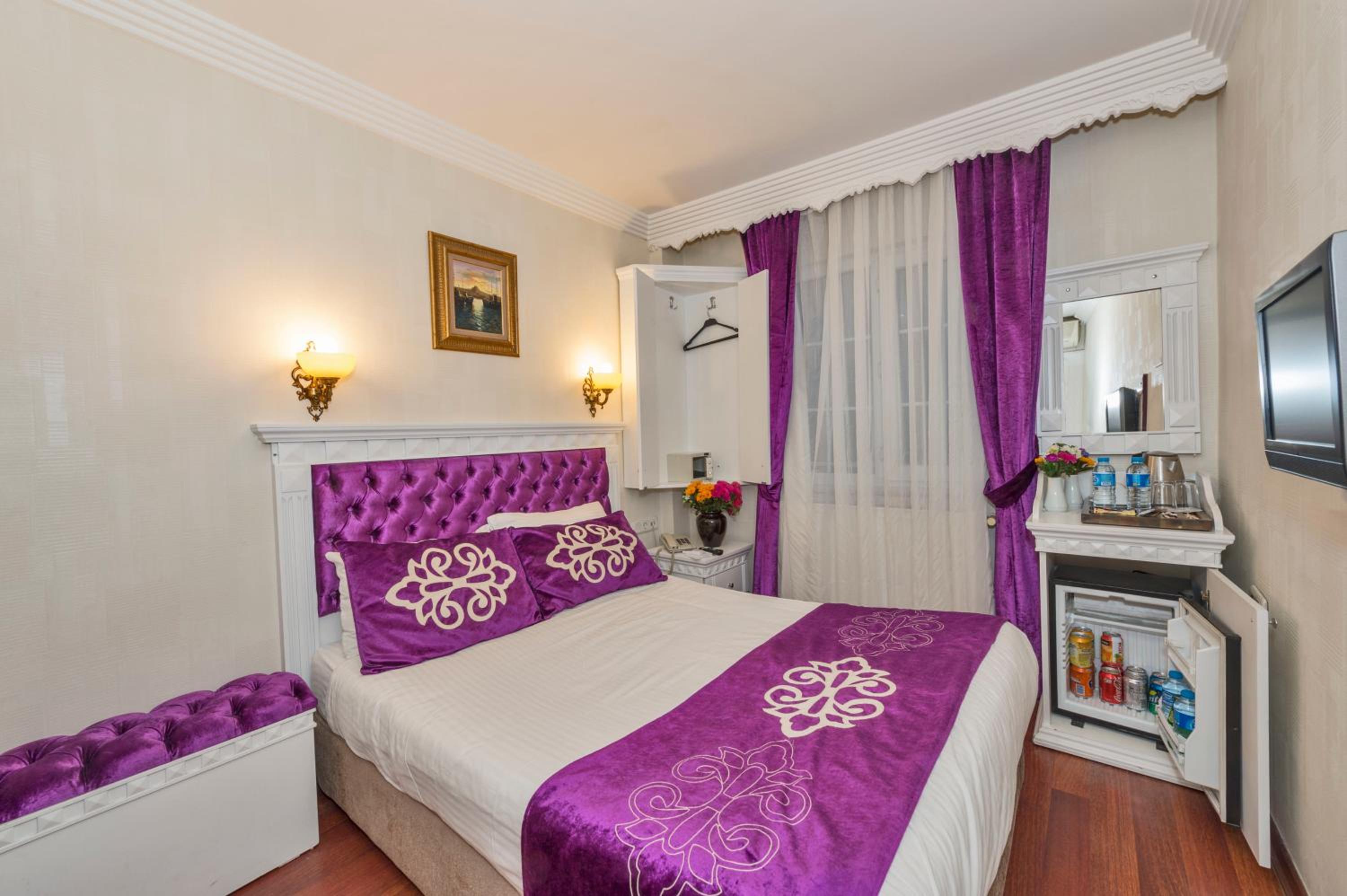 Istanbul Holiday Hotel - Image 26