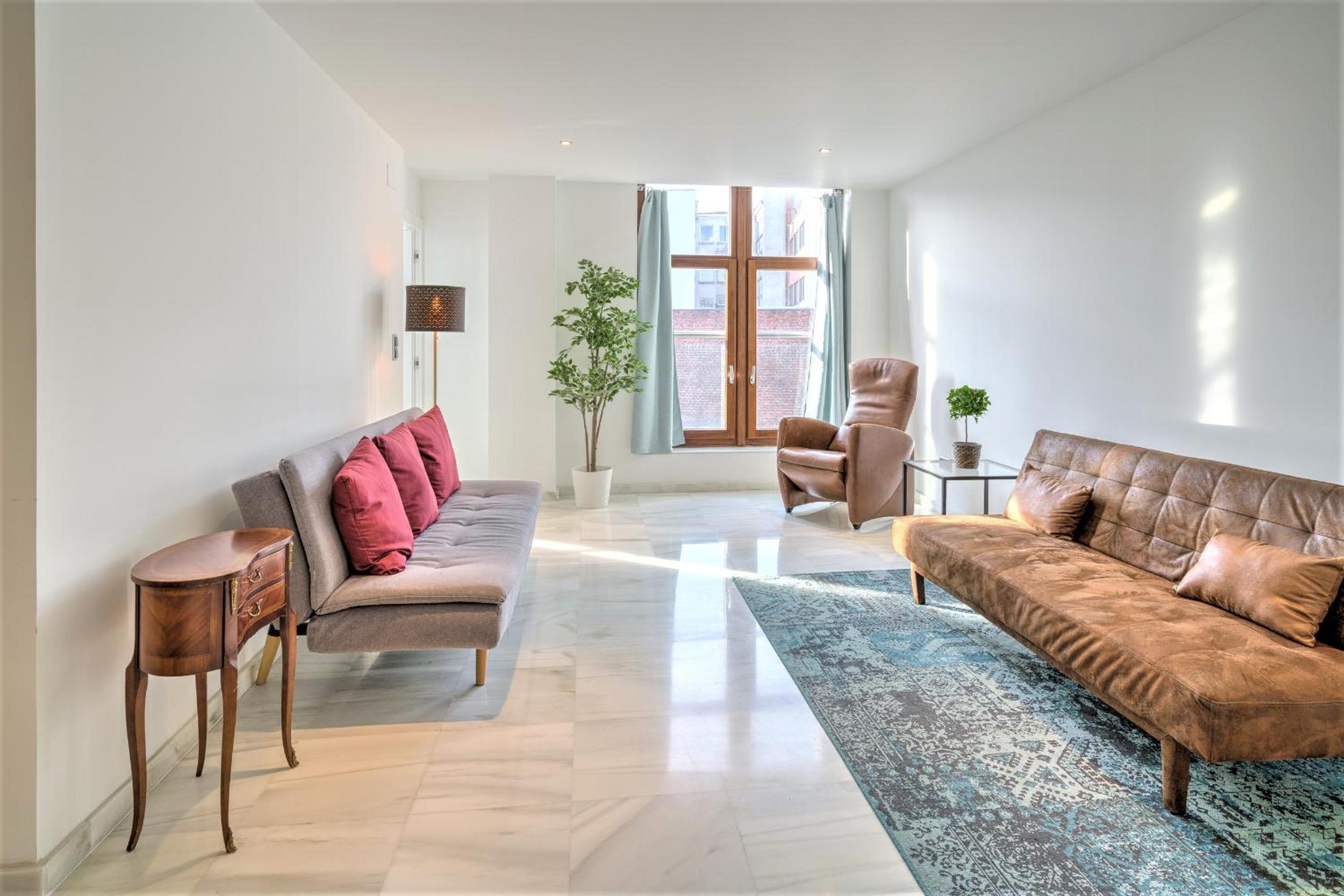The Antwerp Marble Lodge view 5