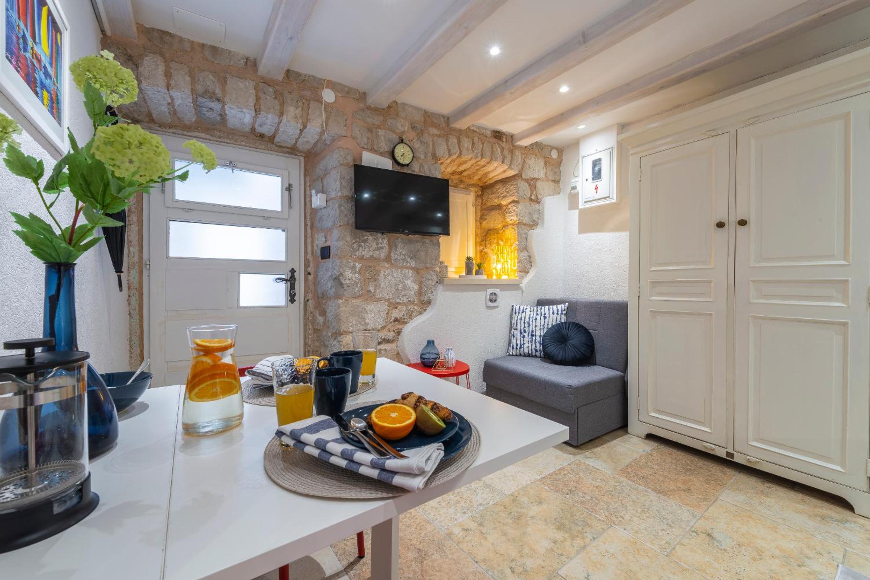 Apartment Neva