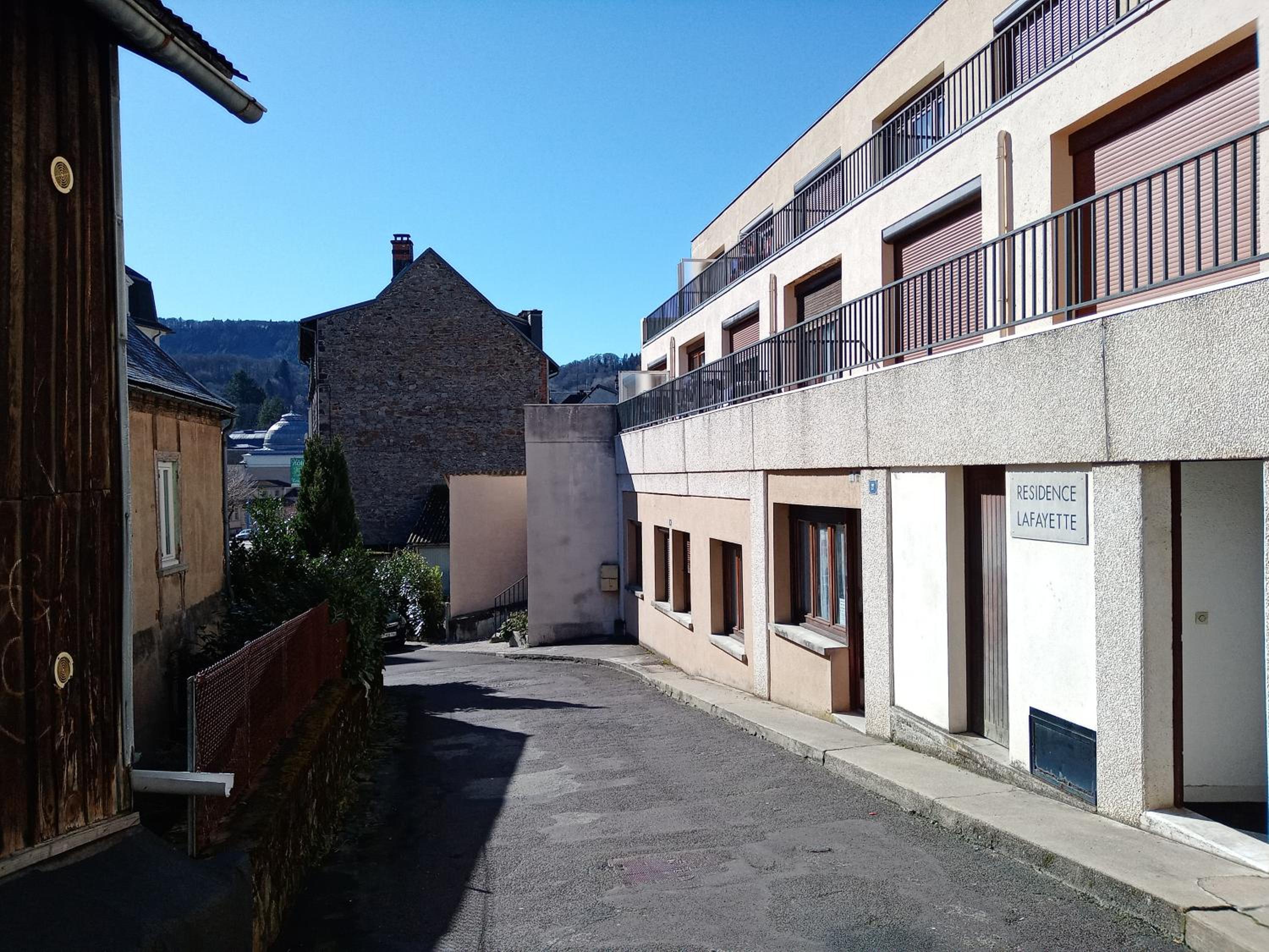 Photo 33