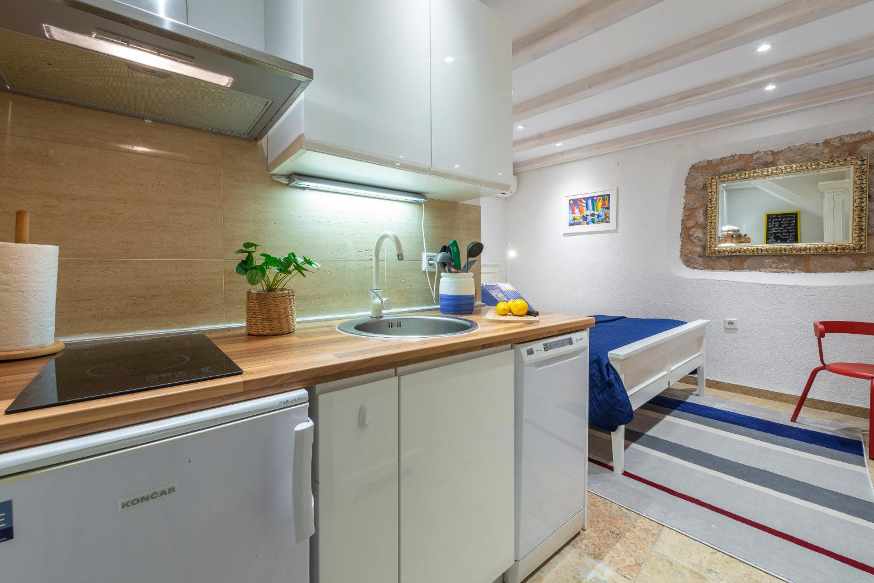 Apartment Neva
