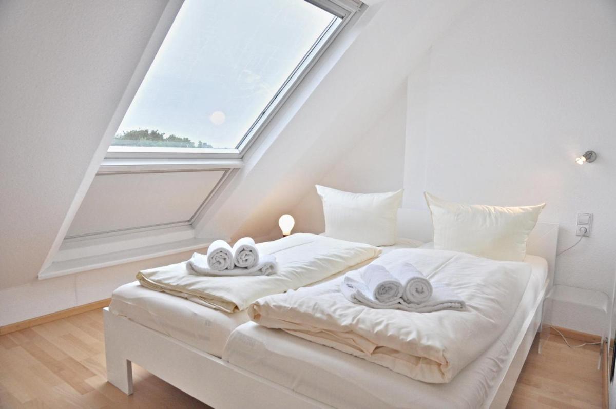 PW Mistral view 3
