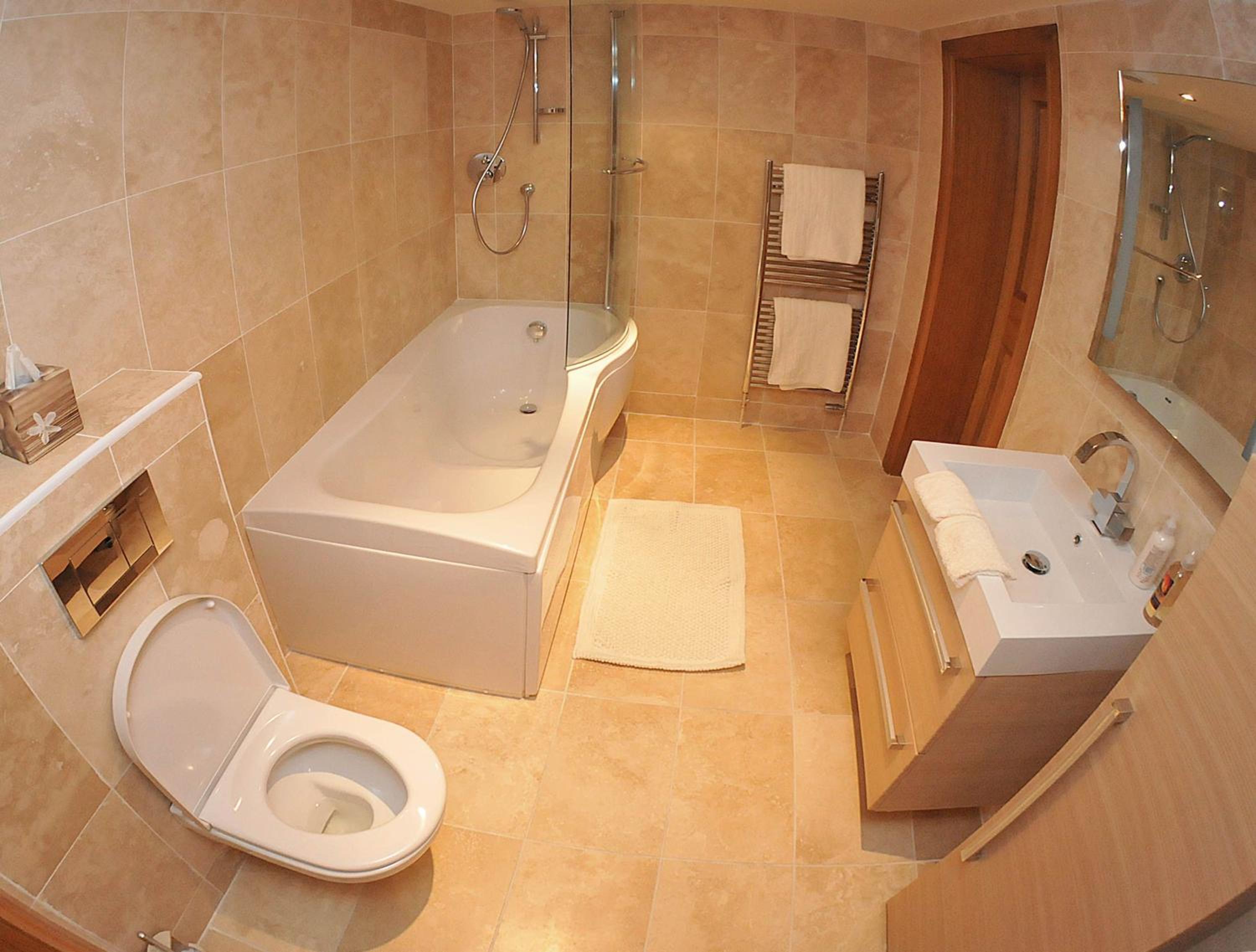 Kingsview Apartment view 3