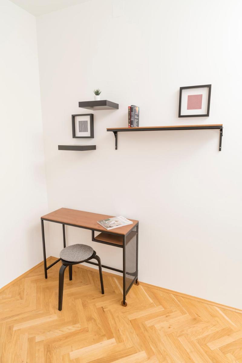 Business Suite St Marx