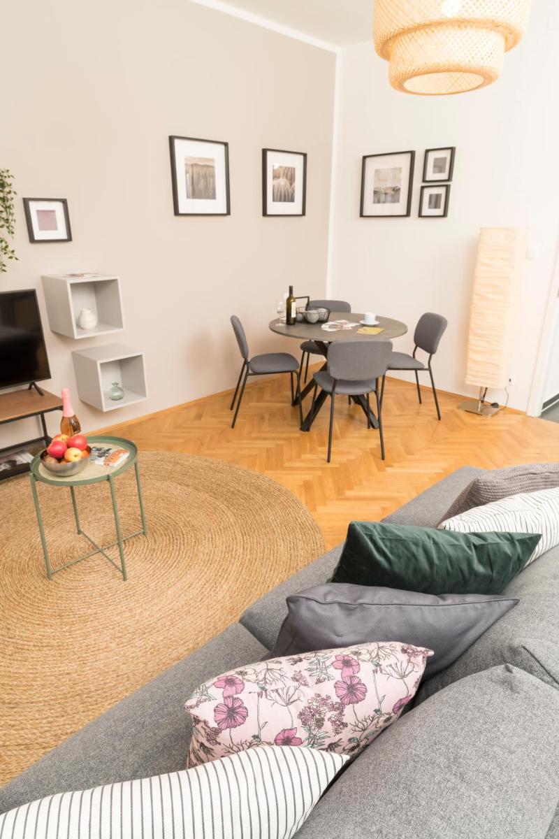 Business Suite St Marx