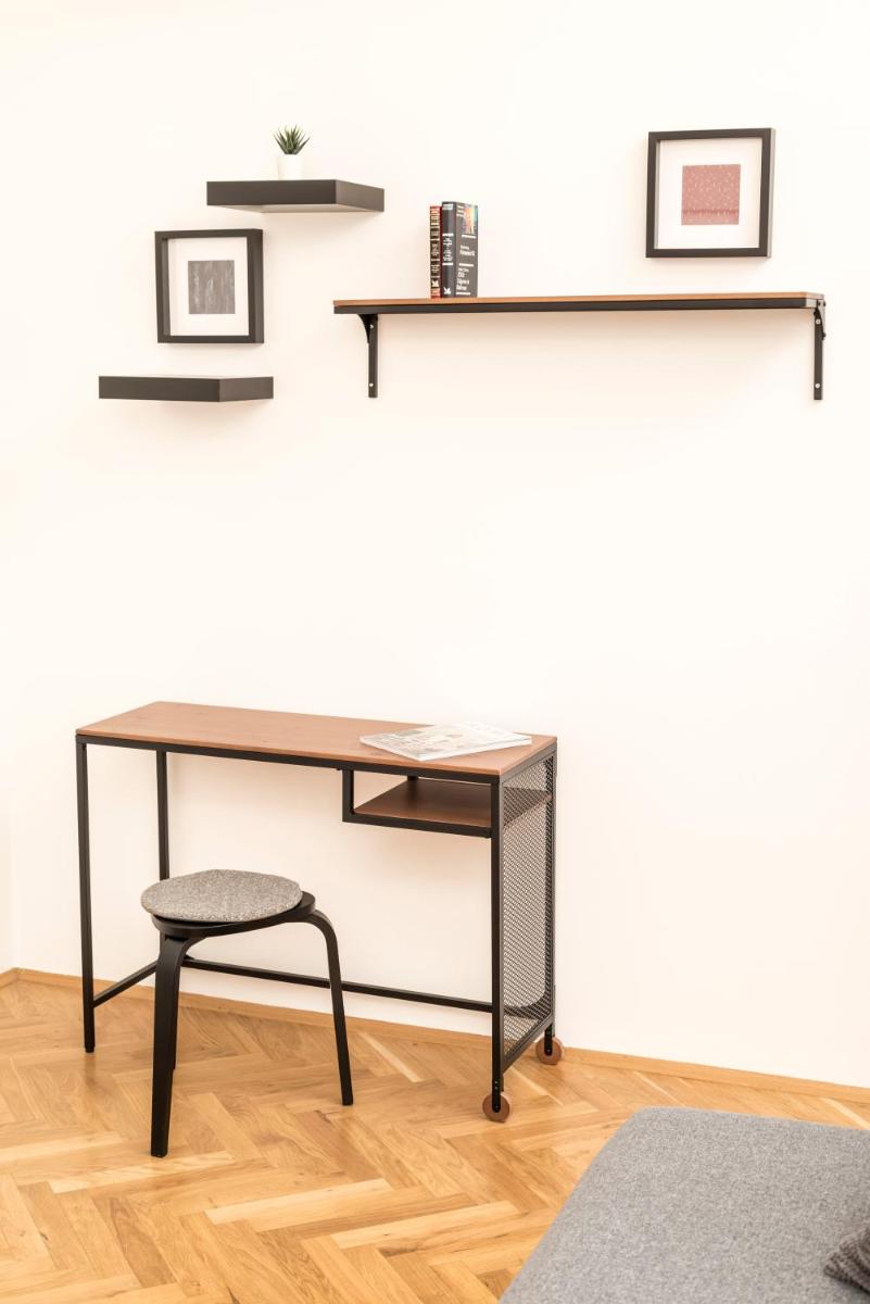 Business Suite St Marx