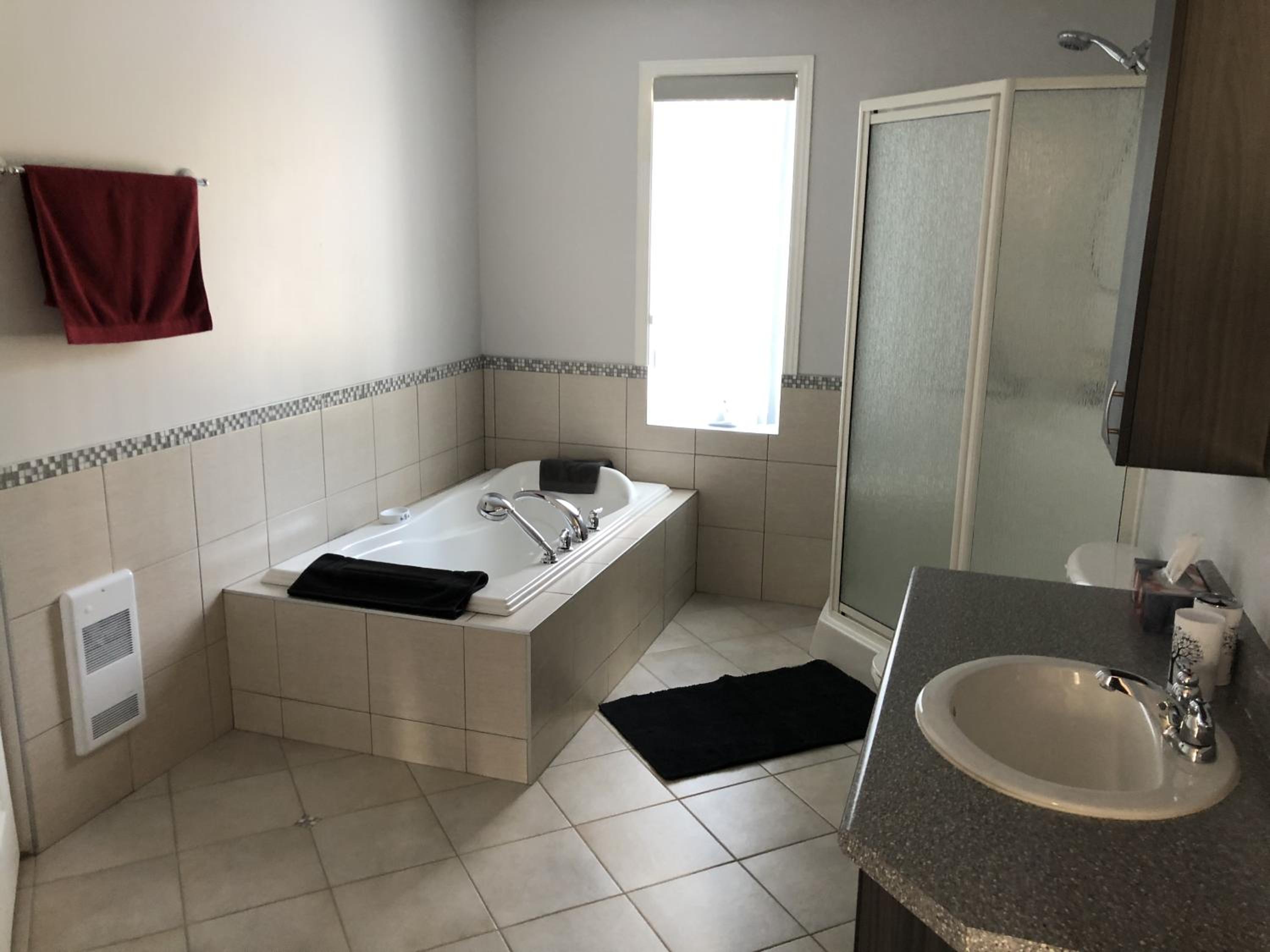Le Chalet de Claude, au pied des Monts-Valin