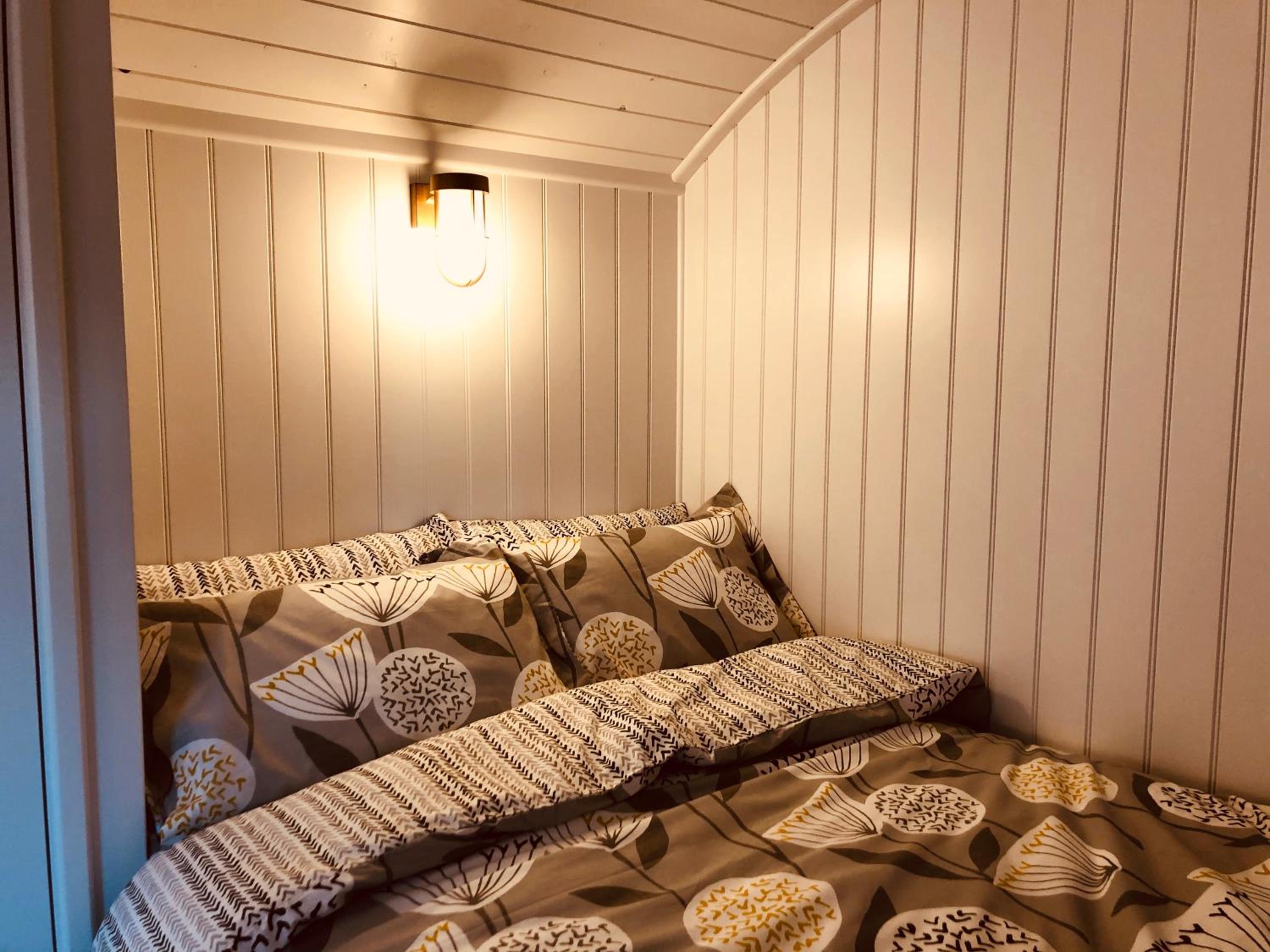 Somerleyton Meadows - The Hideaway Hut & Hot Tub view 5