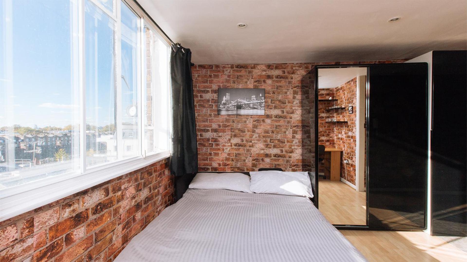 Studio flat in Paddington Central London Zone 1