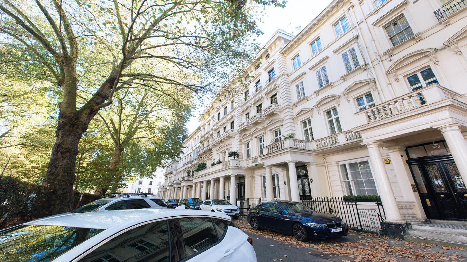 Studio flat in Paddington Central London Zone 1