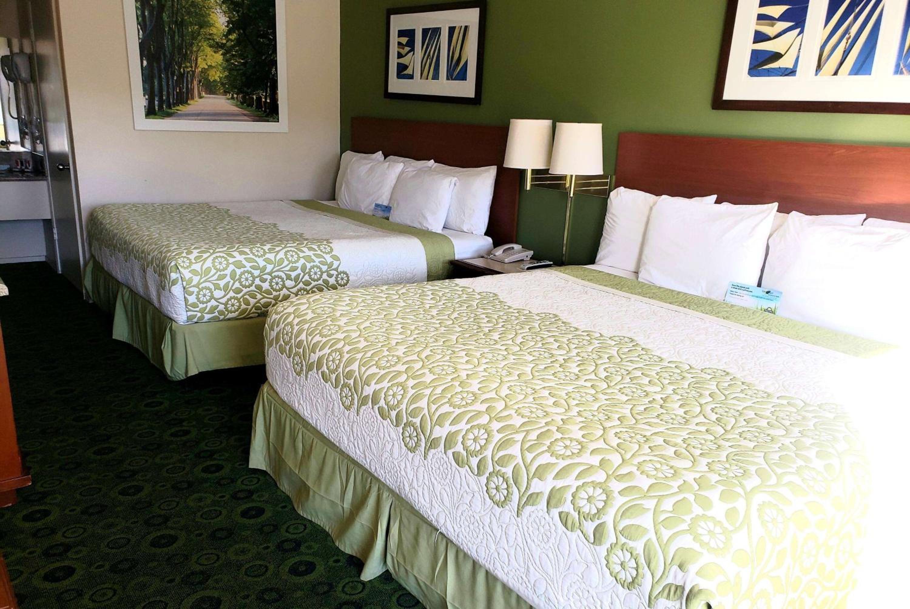 Days Inn by Wyndham Westley - Property Image 11