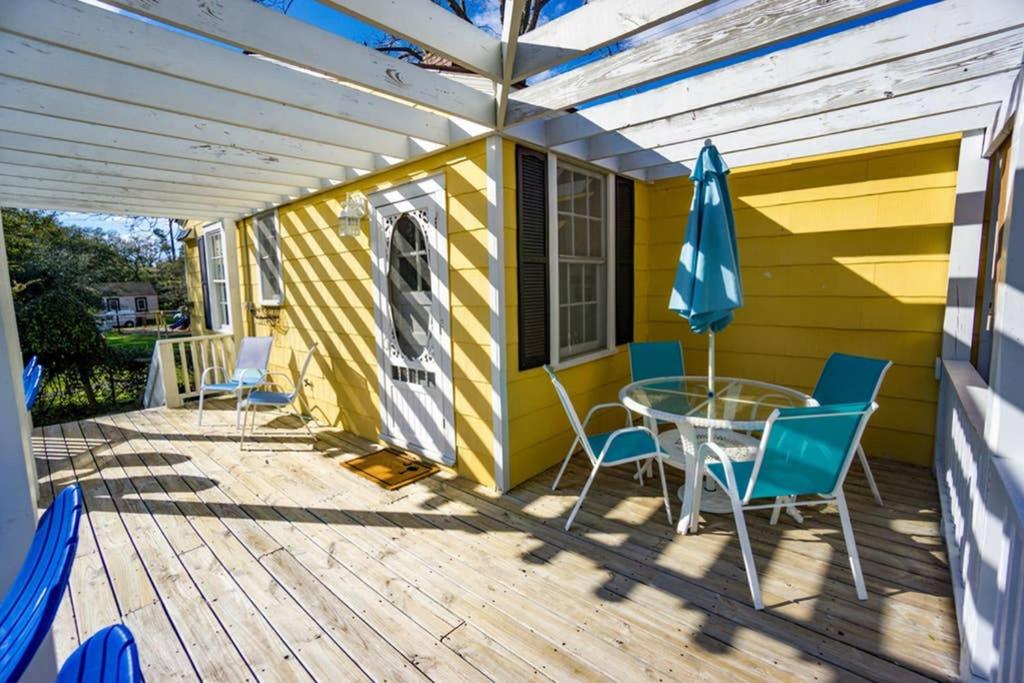 Graduations Welcome! Bayside Bungalow Close Proximity to Downtown Beaufort and Parris Island