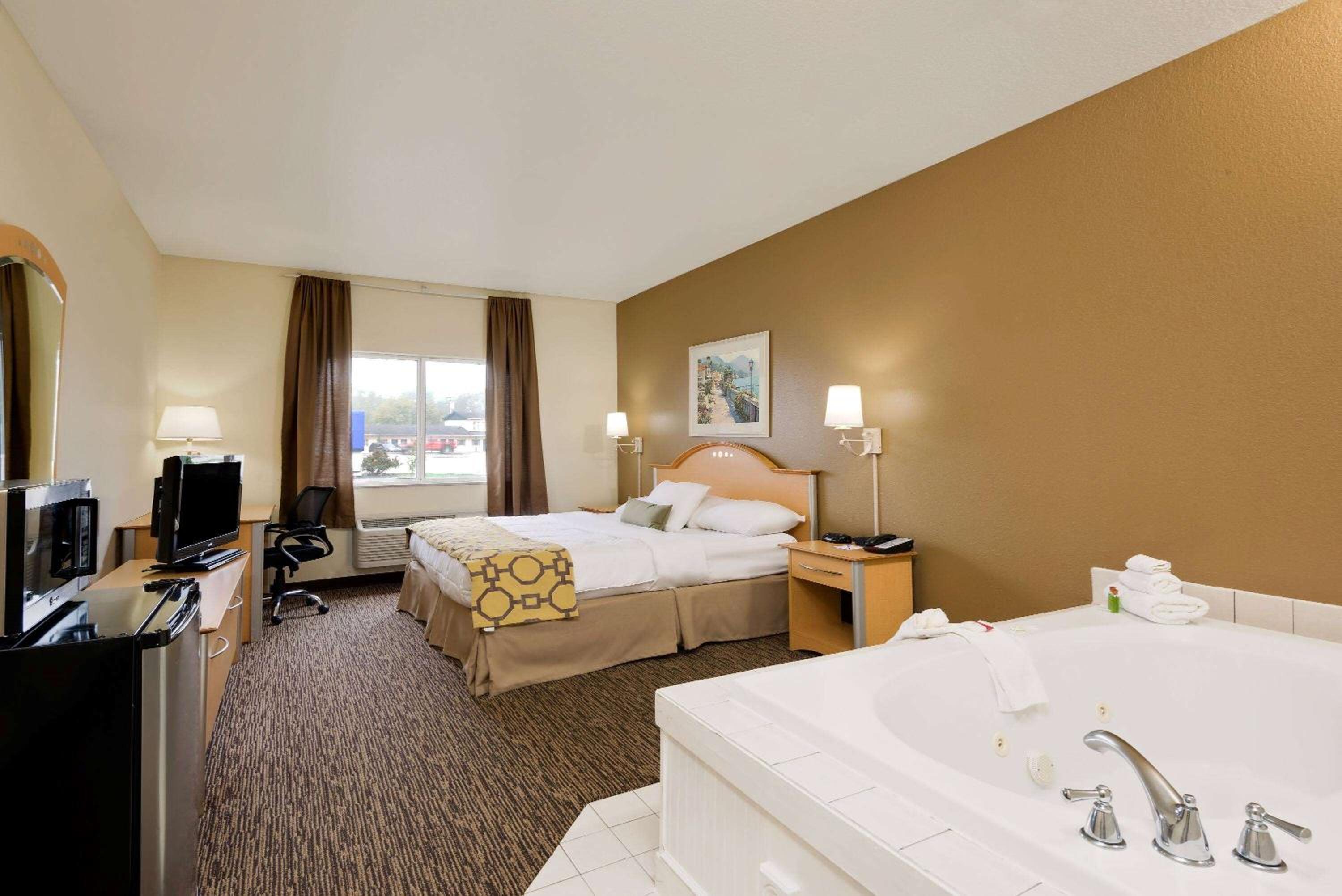 Baymont by Wyndham Lawrenceburg, Photo 19