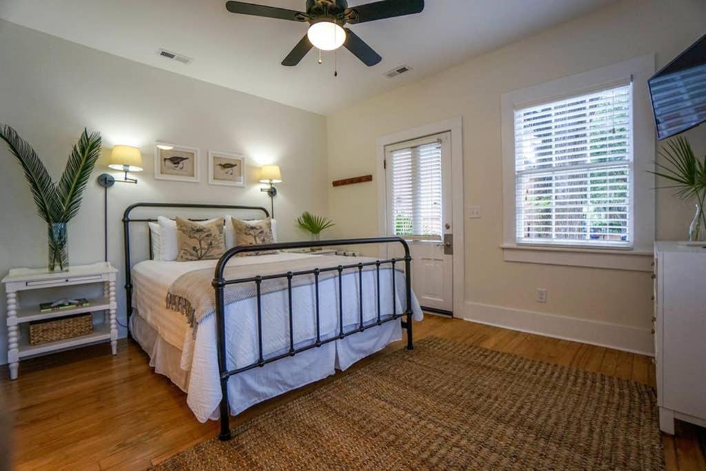 Cottage On Carteret in the Heart of Downtown Beaufort view 3