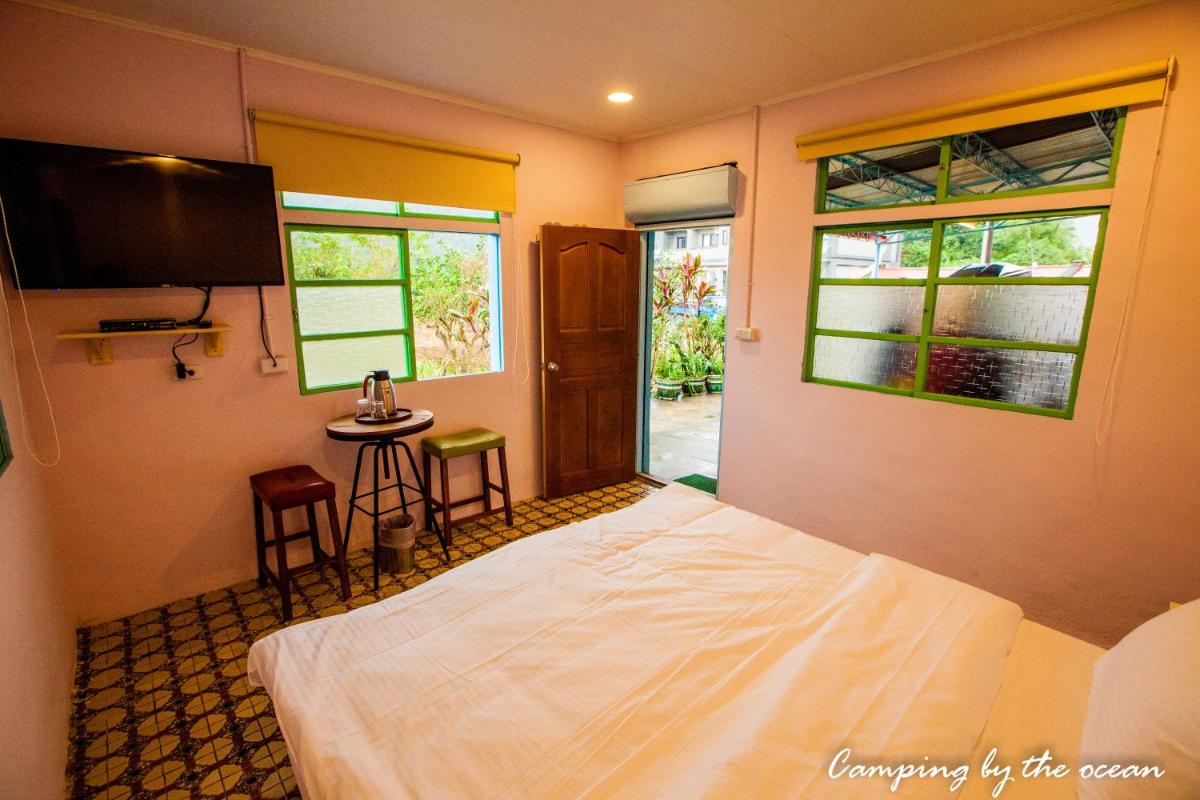Sleep by the Sea - Elegant Room Rental view 2