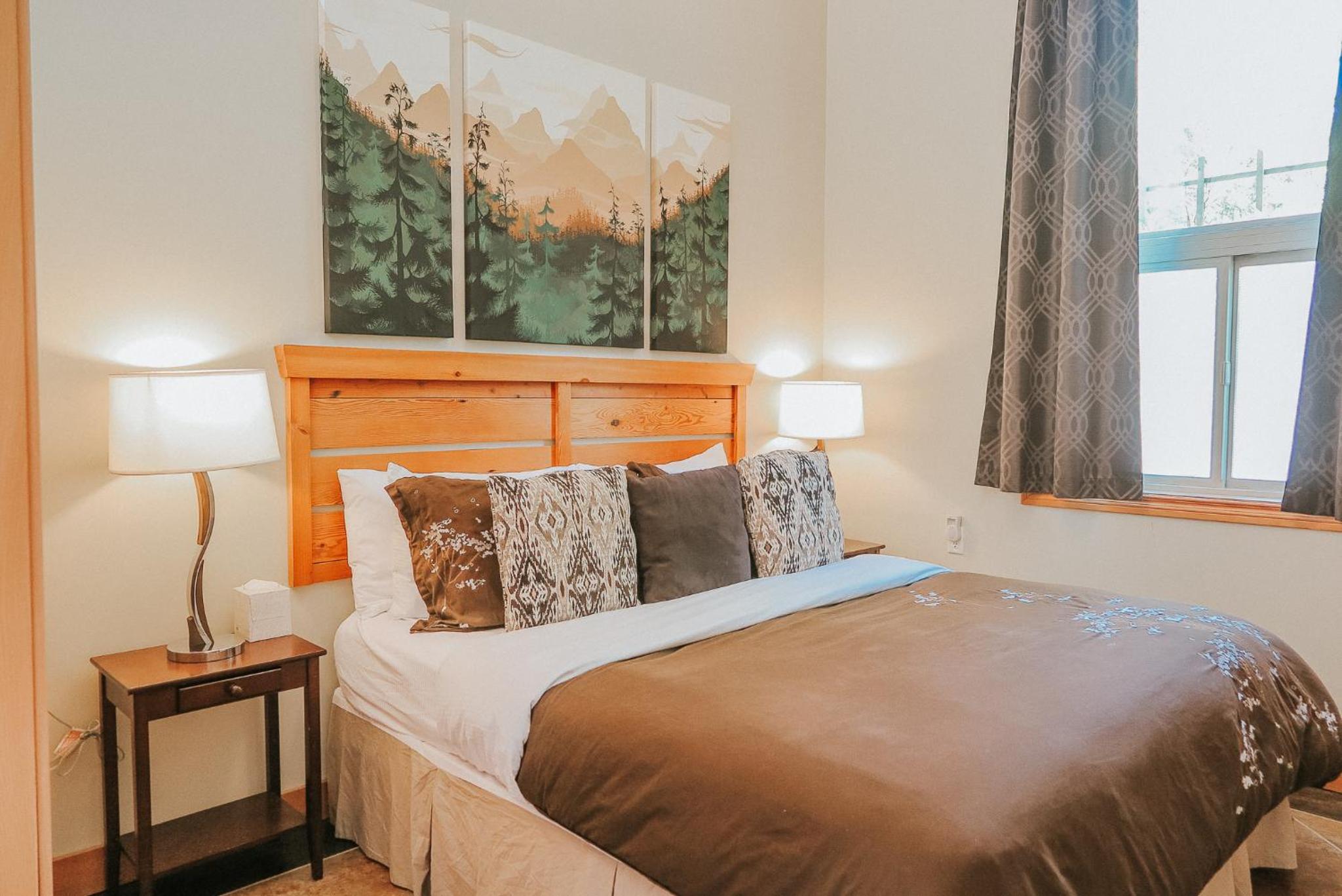 Tofino Vacations - Cobble Wood and Bird Sanctuary Guest Houses - Property Image 6