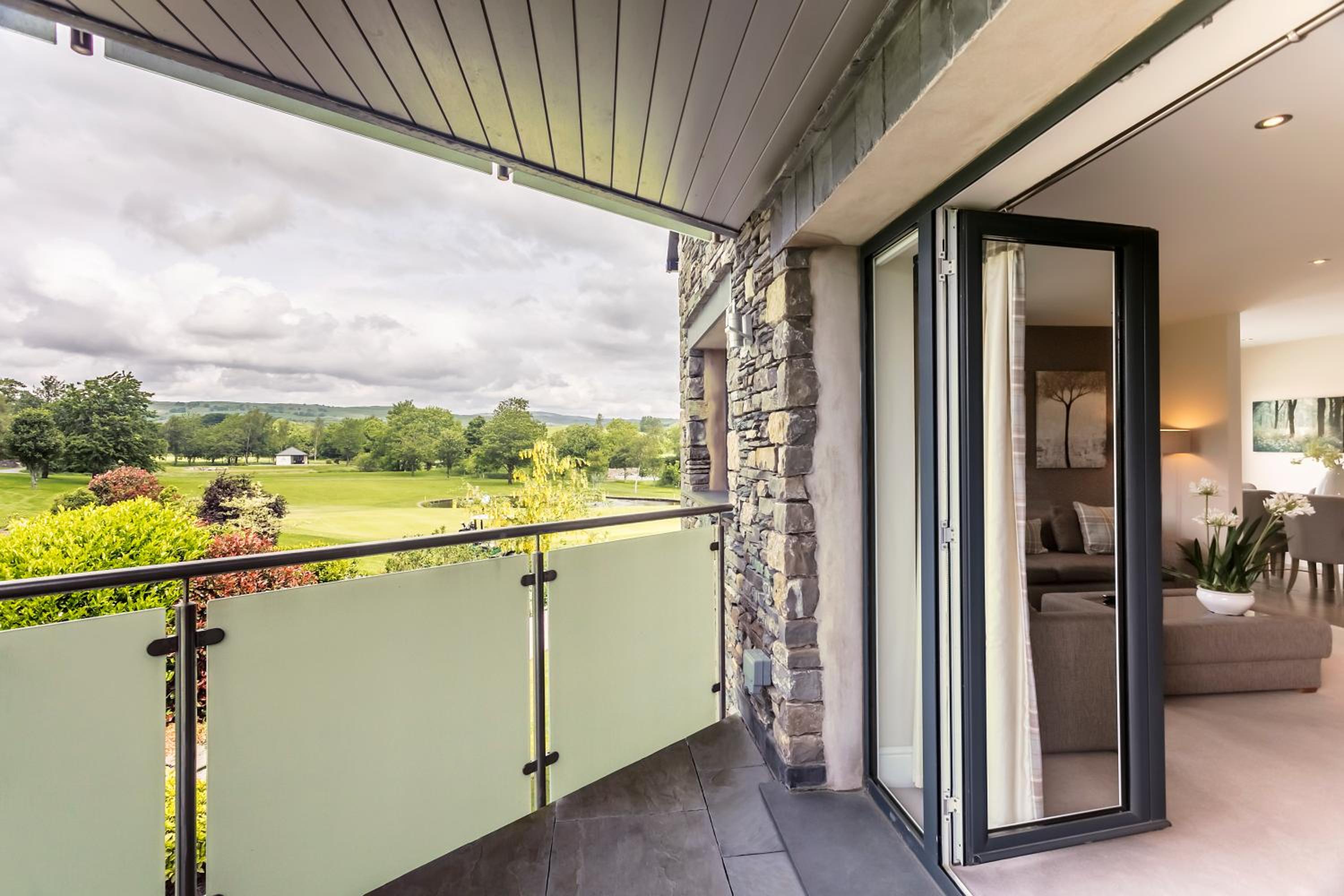 The Penthouse @ Carus Green view 3