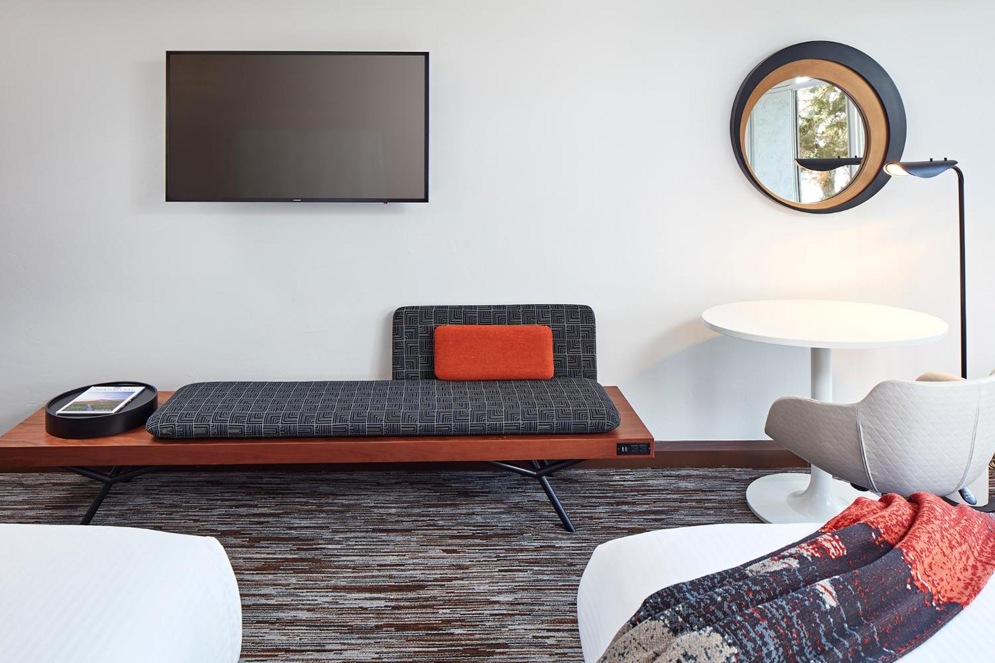 Monterey Vacations - Carmel Mission Inn - Property Image 2