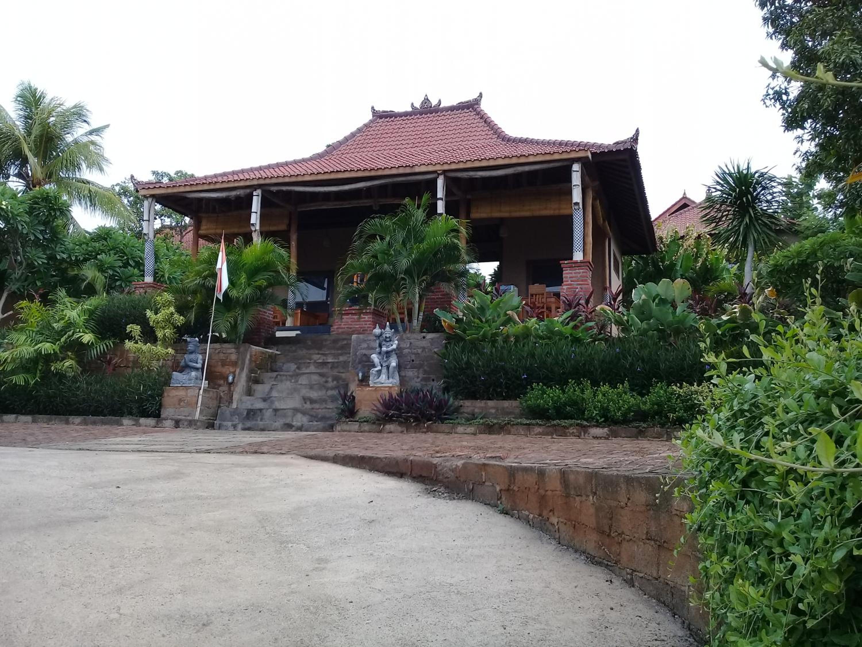 Eliska Sari Bungalows Sumberkima
