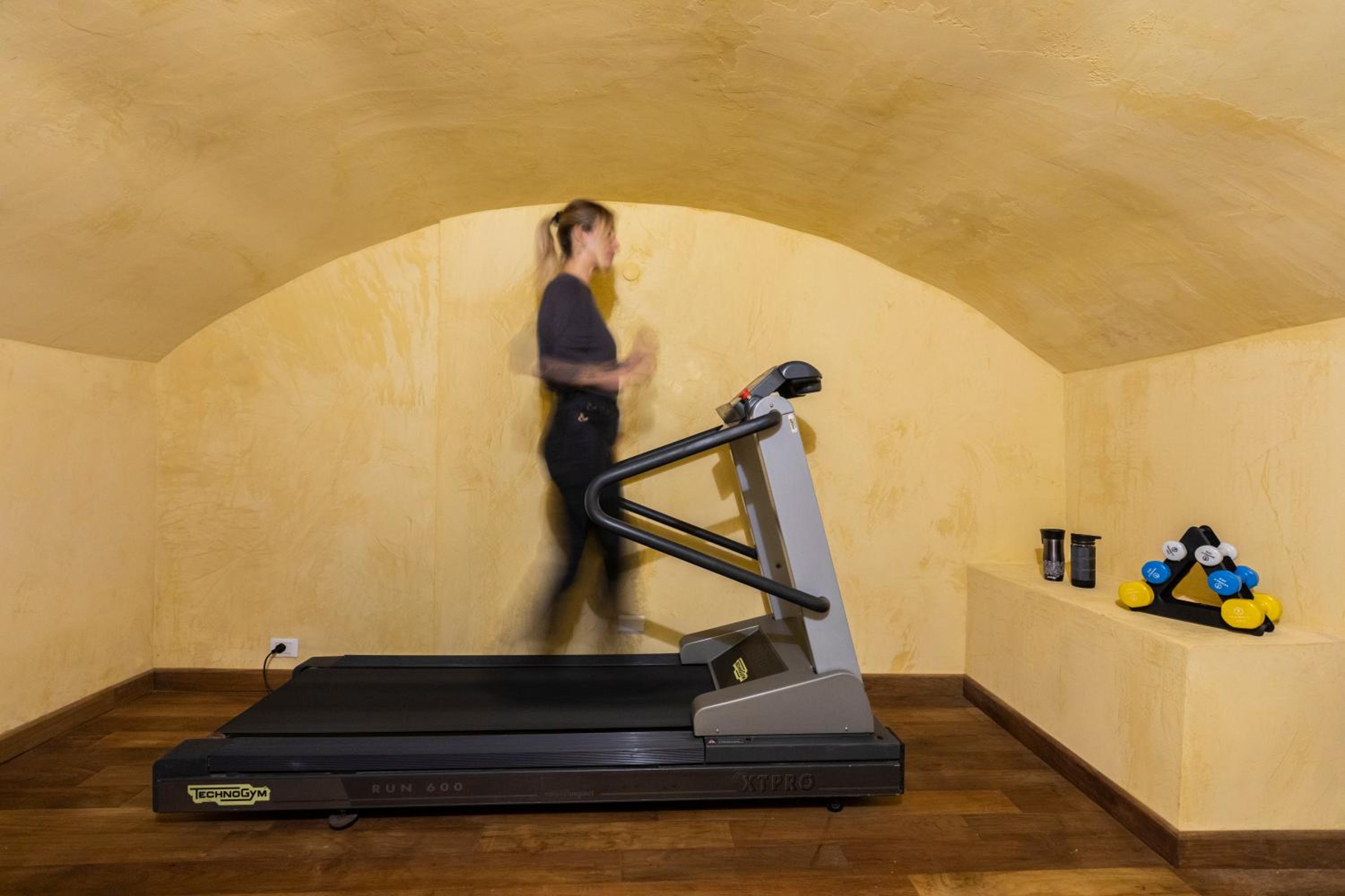 ROMAC Coronari with gym, sauna and garden