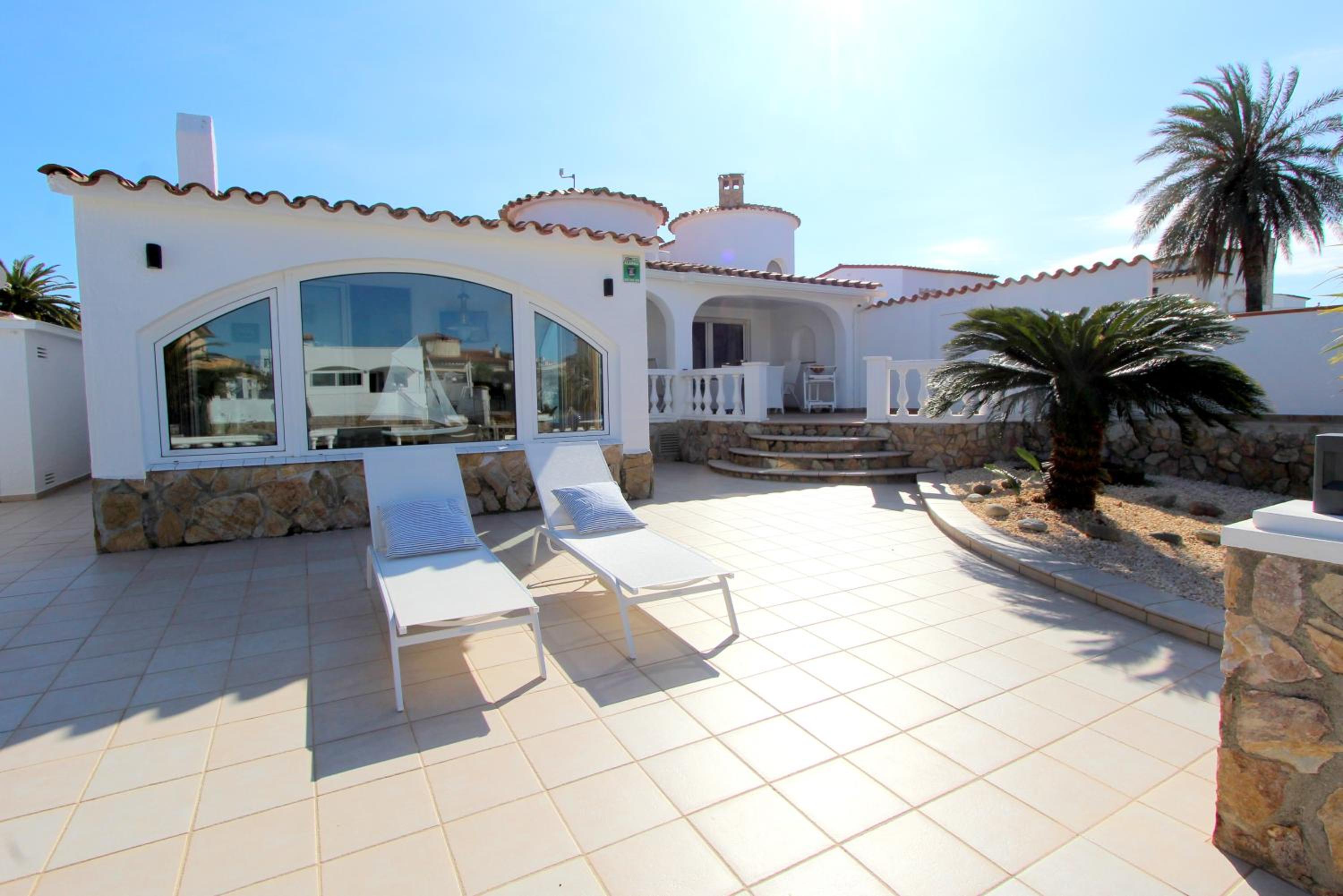 LEON INMO Villa Ilona - 10170 photo 2