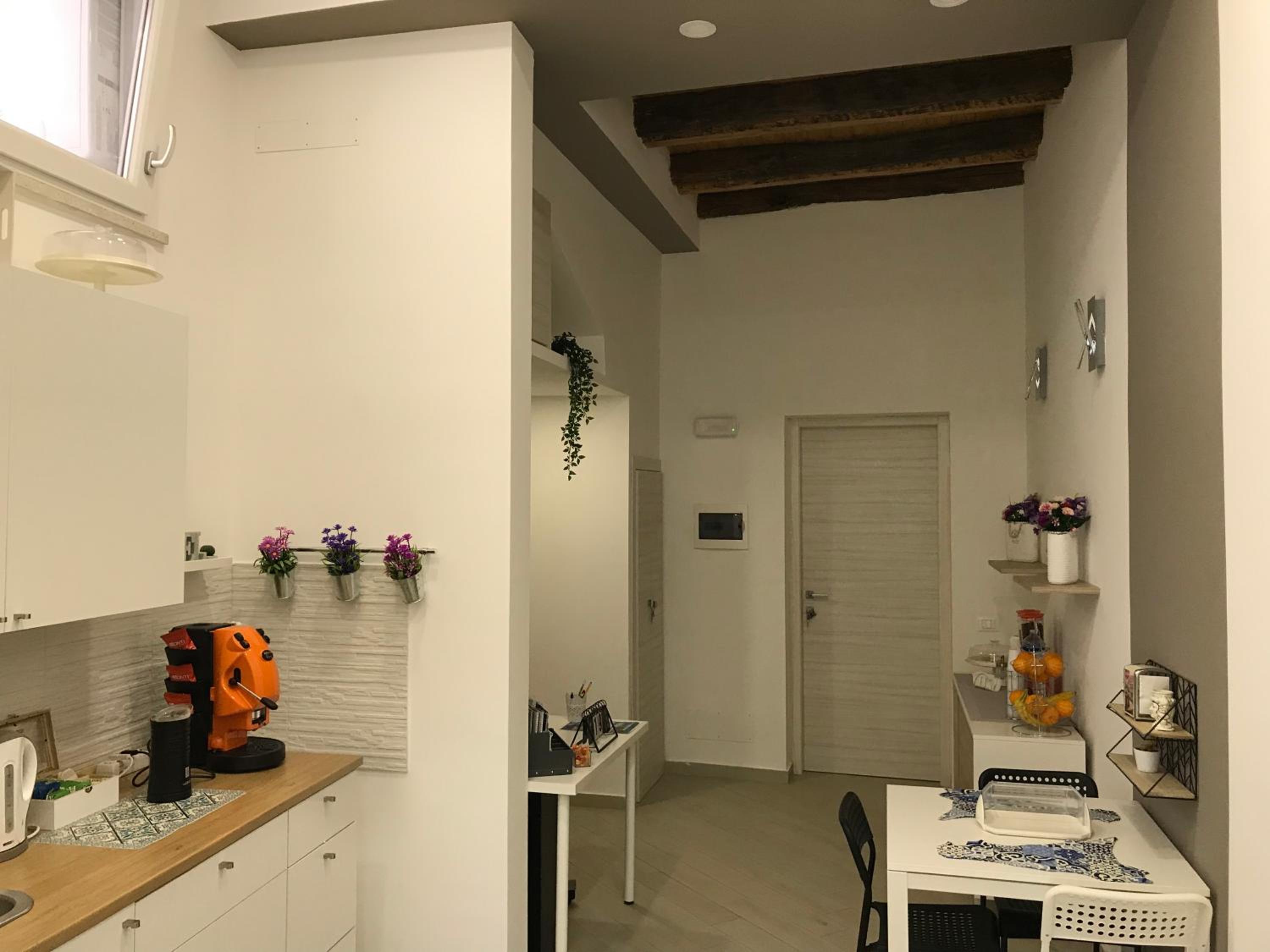 centruMassimo b&b en Palermo — kitchen