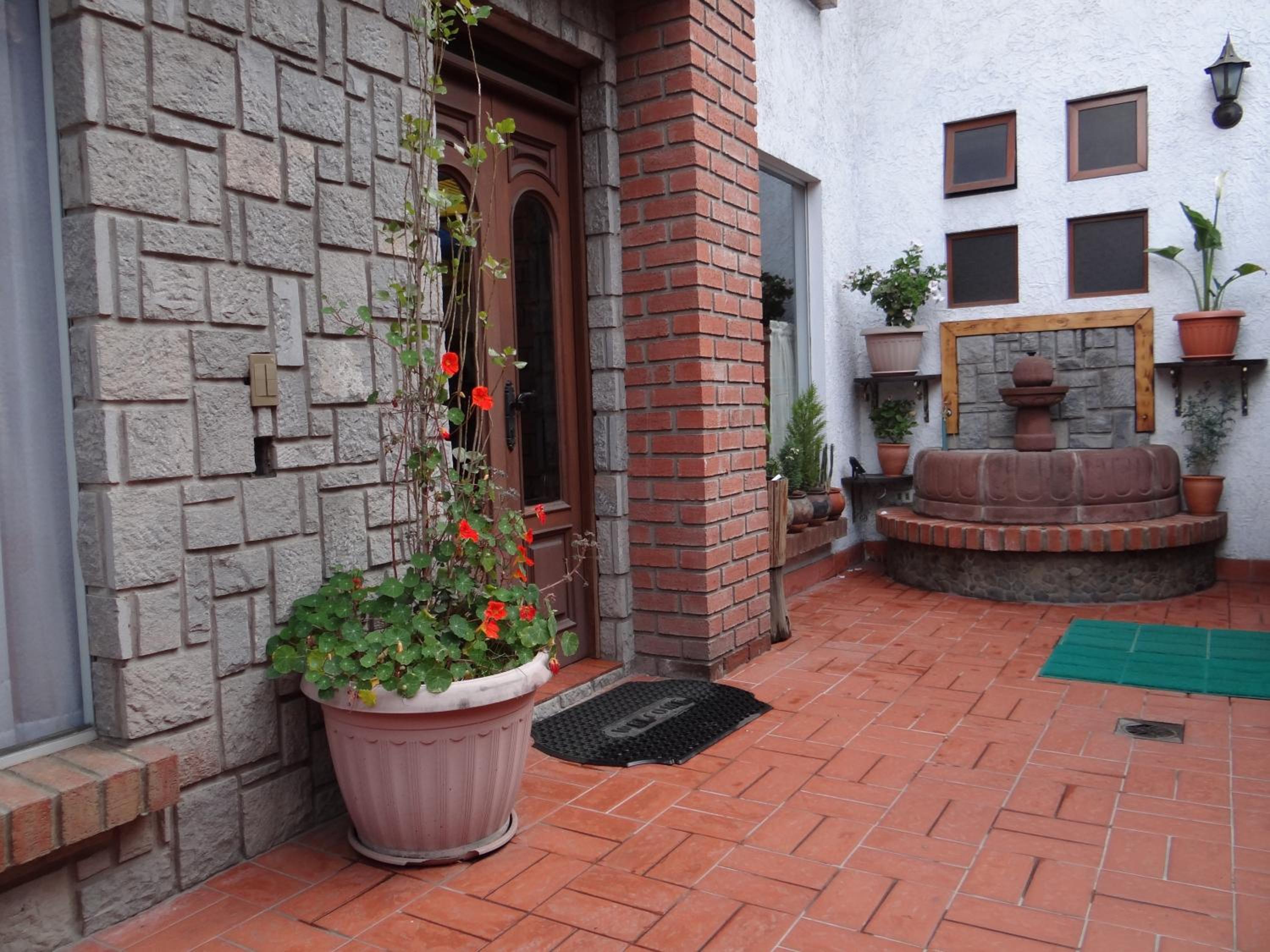 Hostal Bivouac