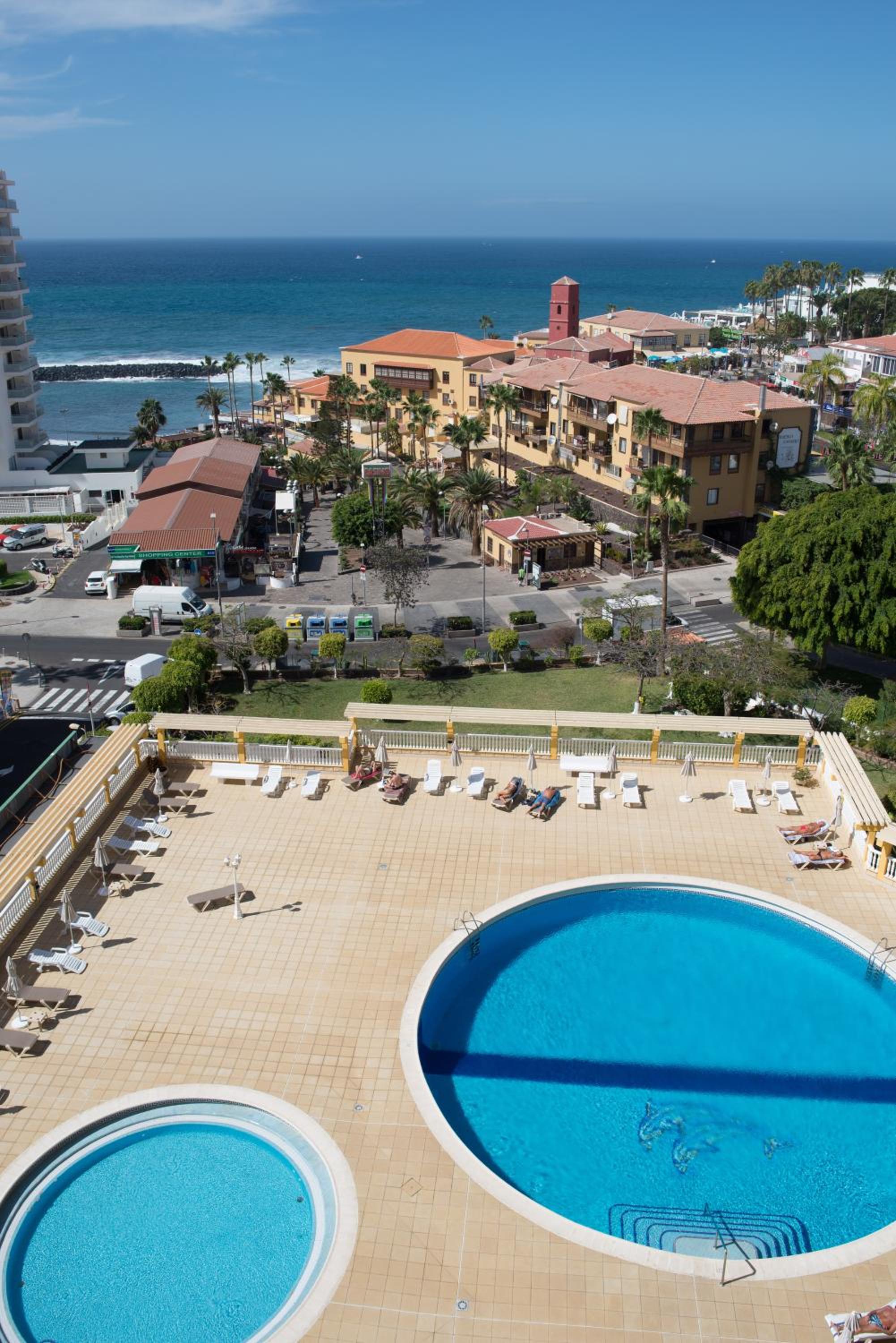 Hotel Copacabana 8 - Image 1