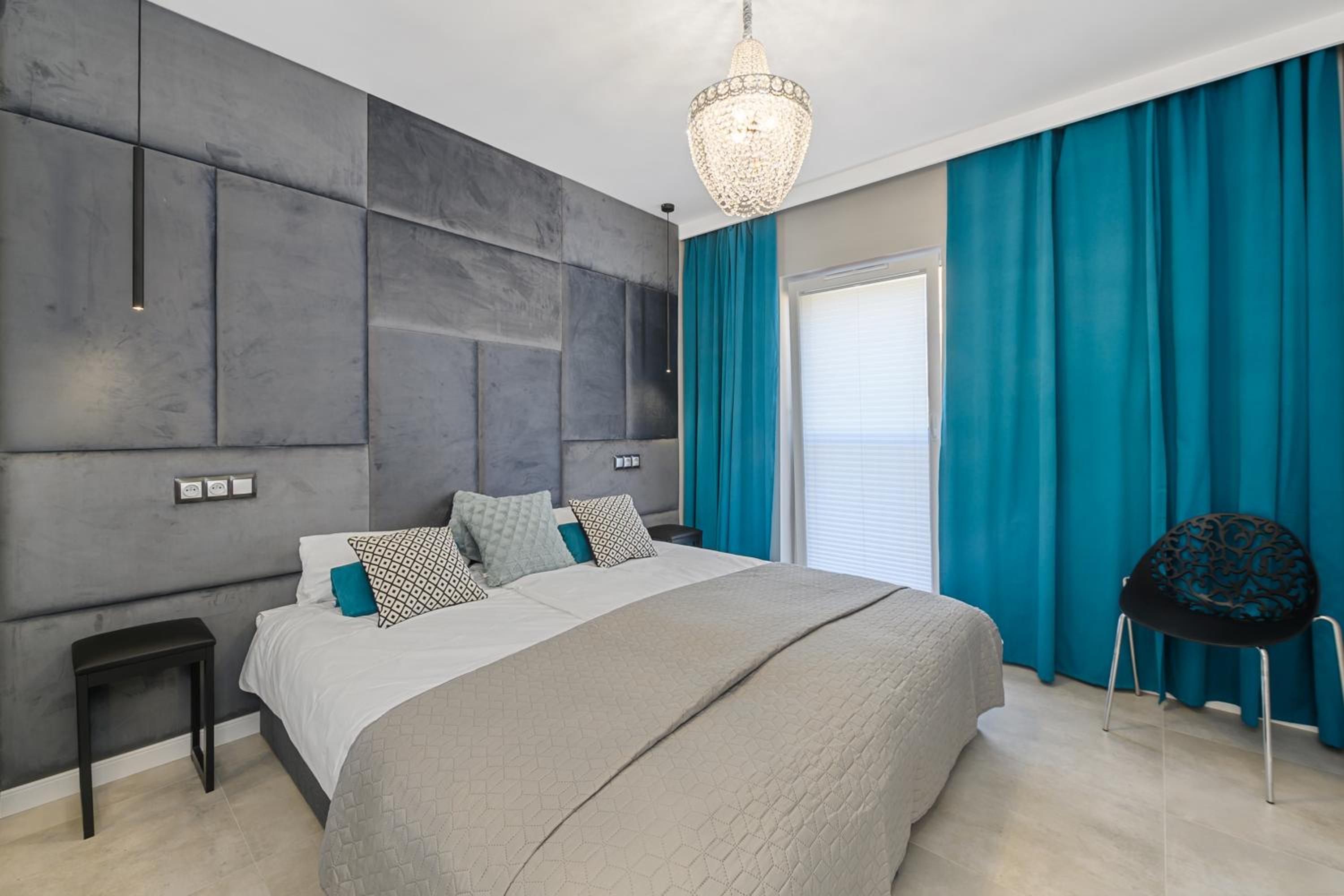 GATE OF CITY CENTRE Apartment by PinPoint view 2