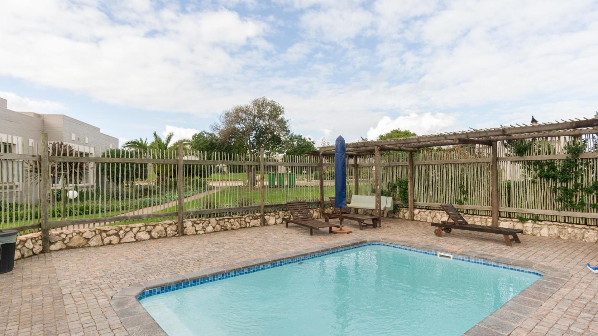 Blue Bay Lodge