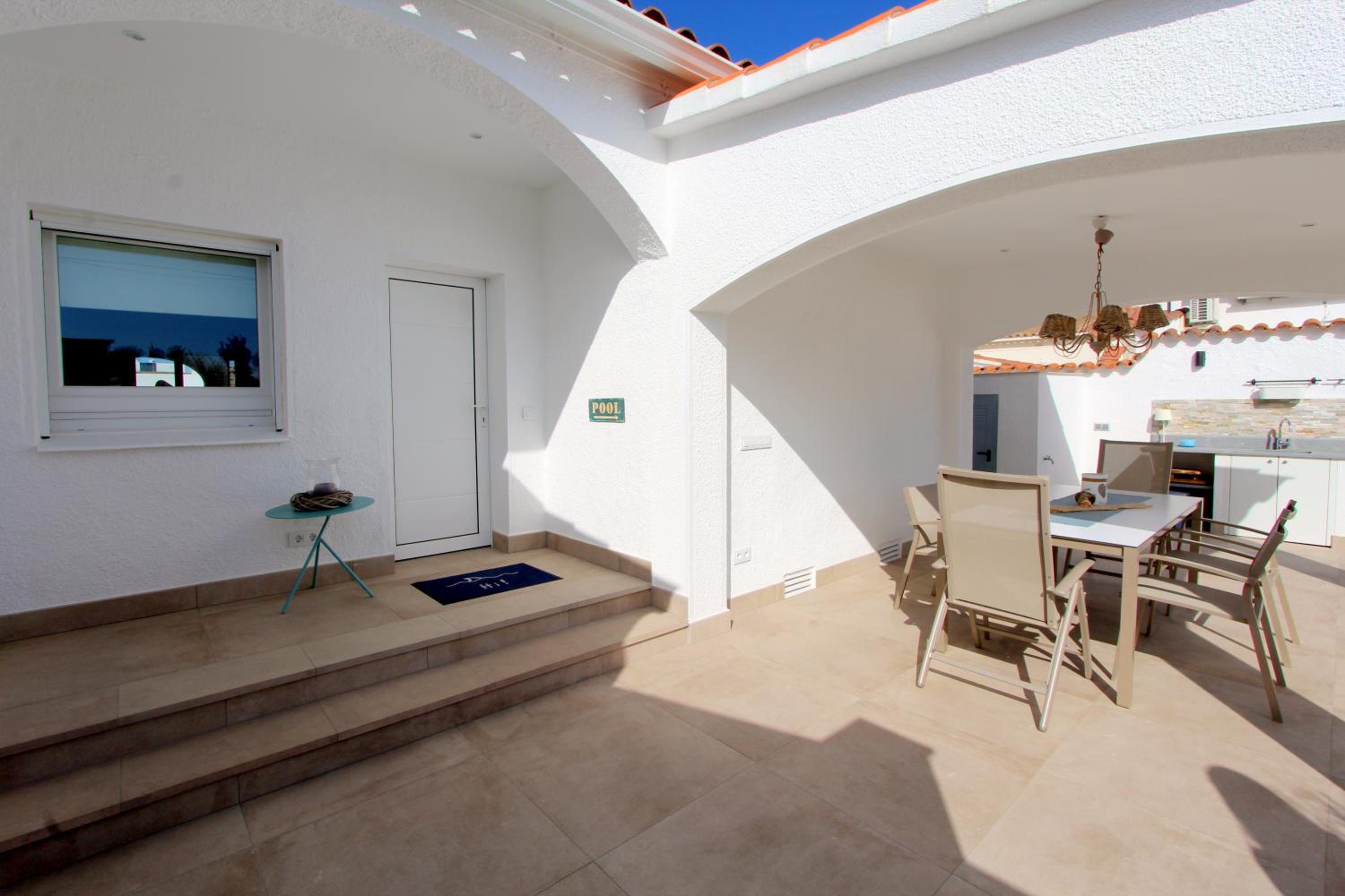 LEON INMO Villa Ilona - 10170 photo 3