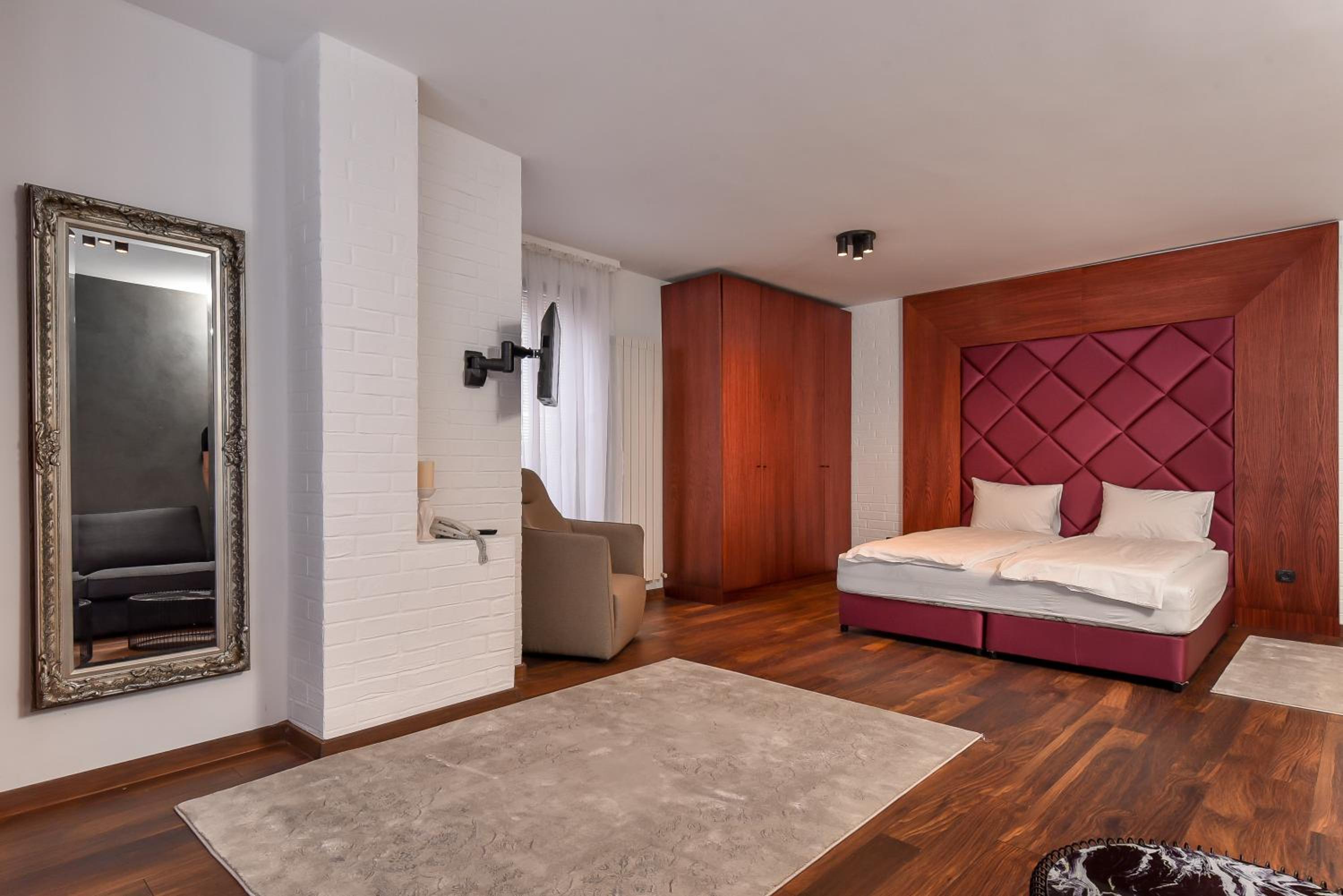 R34 Boutique Suites Boyana