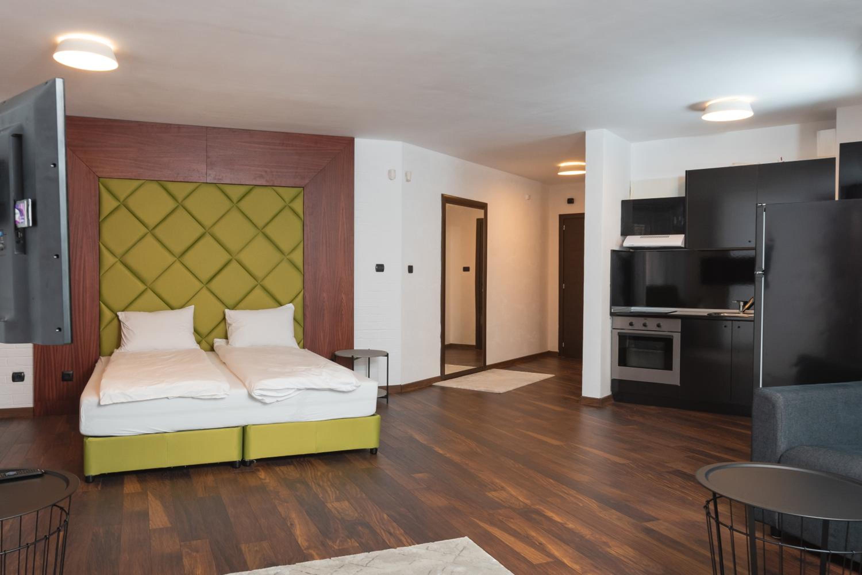 R34 Boutique Suites Boyana