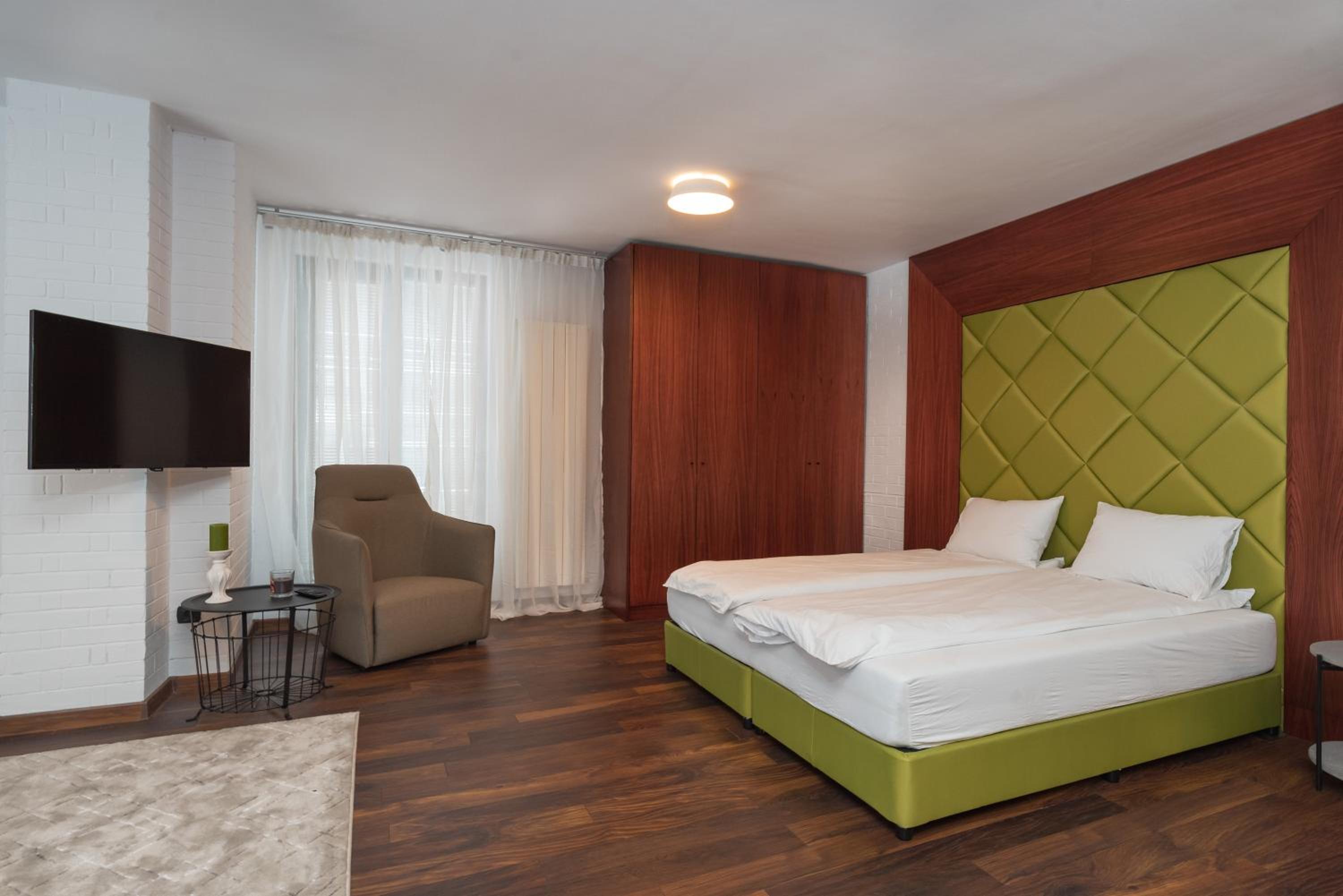 R34 Boutique Suites Boyana