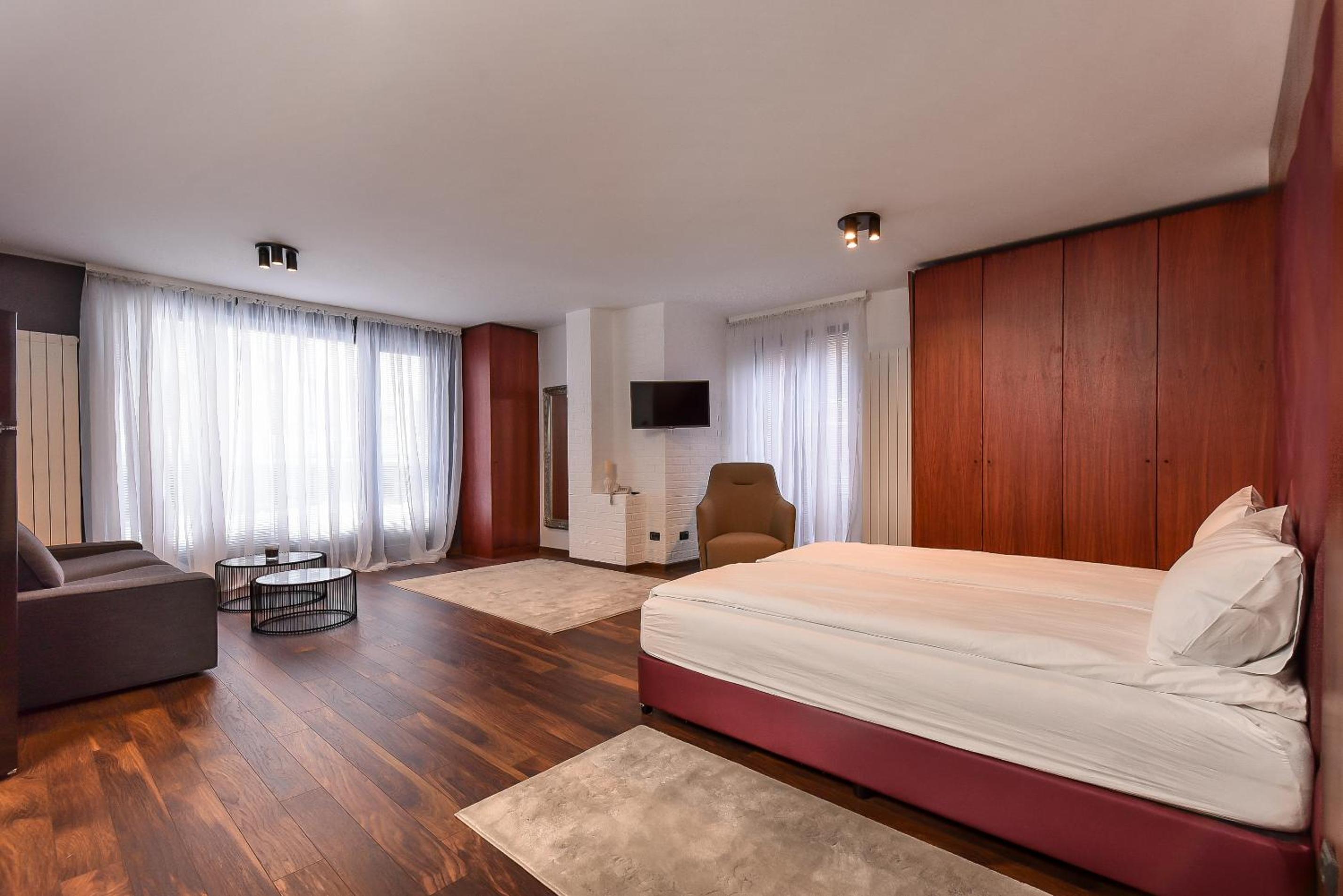 R34 Boutique Suites Boyana