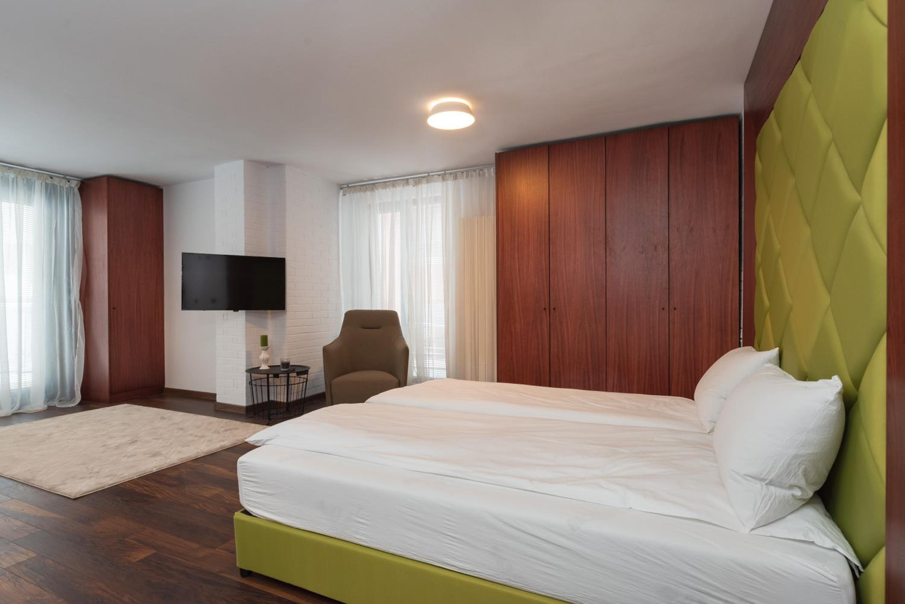 R34 Boutique Suites Boyana