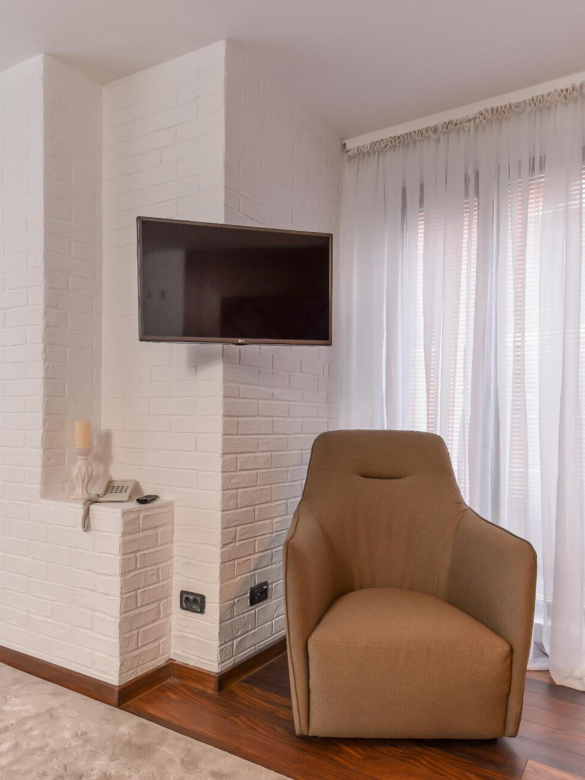 R34 Boutique Suites Boyana