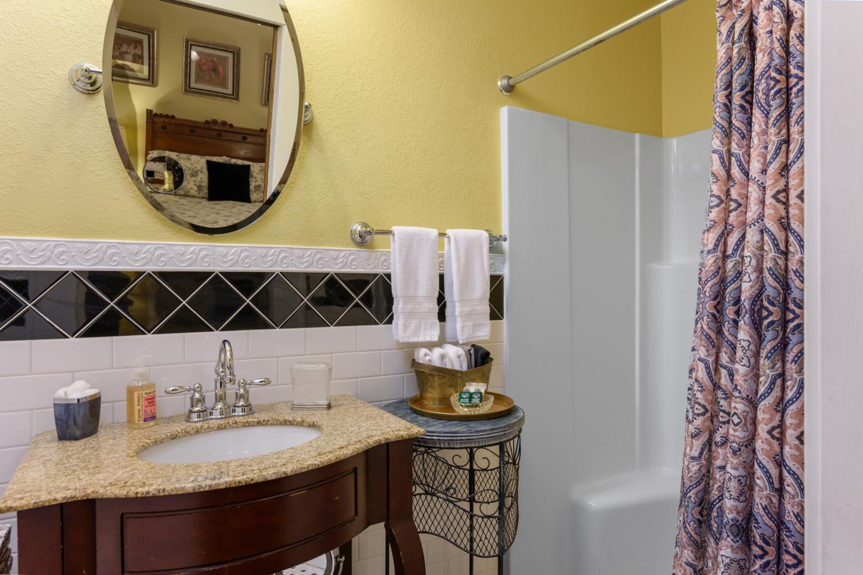 Oakland Cottage Bed and Breakfast