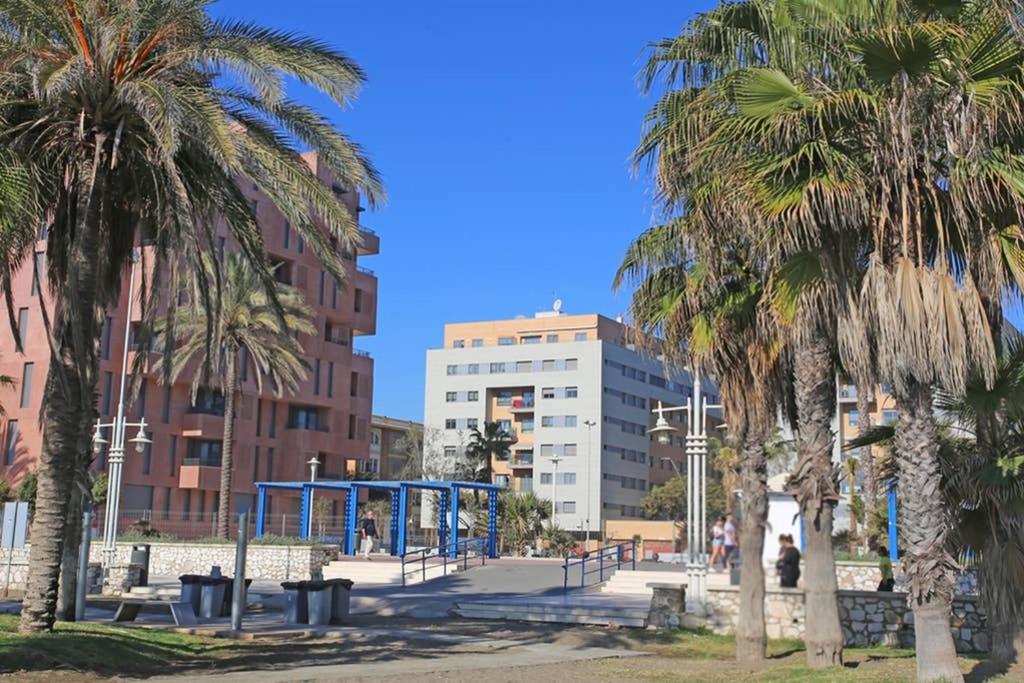 Love Rent4 Málaga Ático con terraza y vistas, parking gratuito