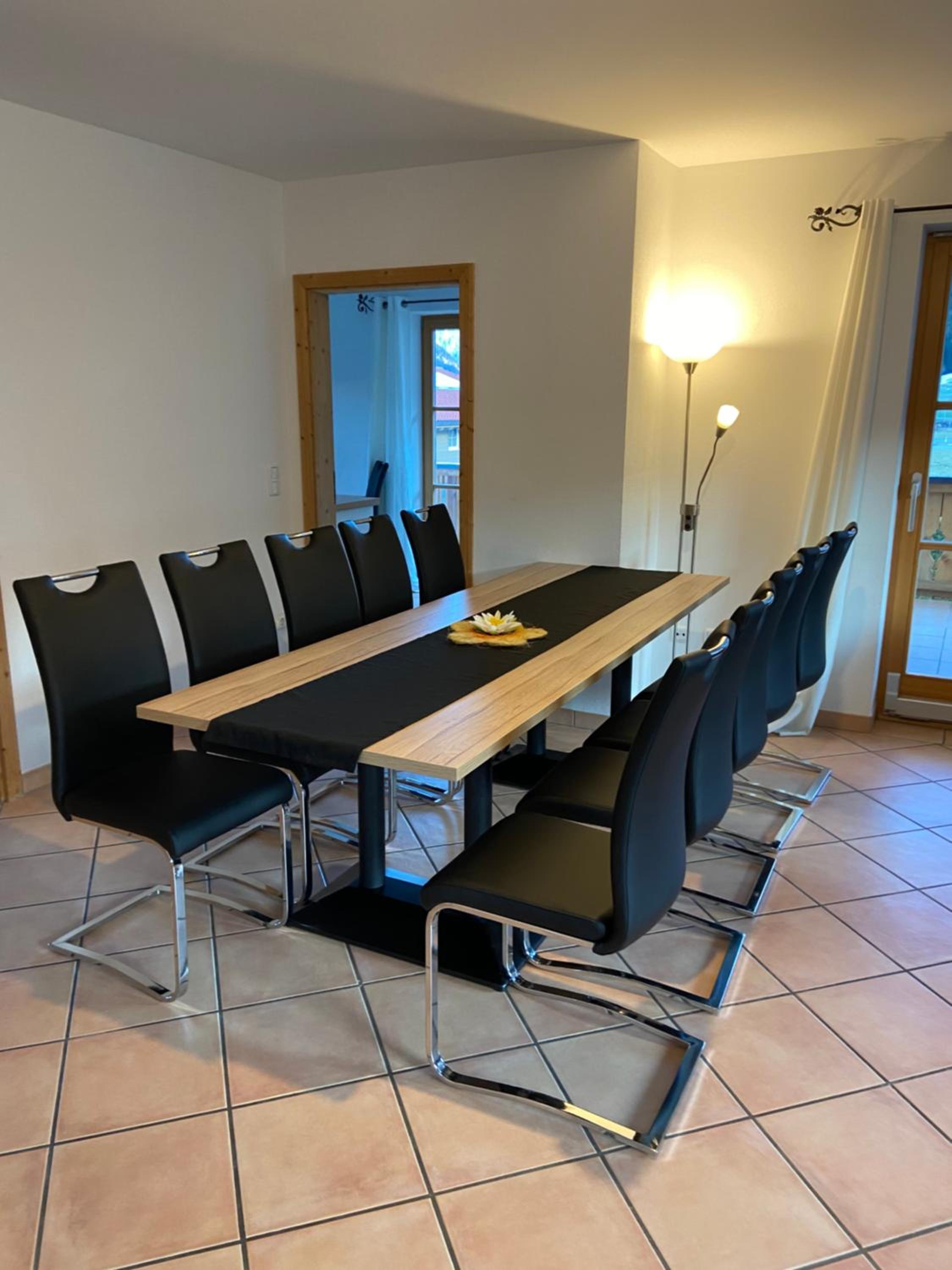 Ferienwohnung Bergblick für bis 13 oder 14 Personen mit 5 Schlafzimmer und 3 Bäder