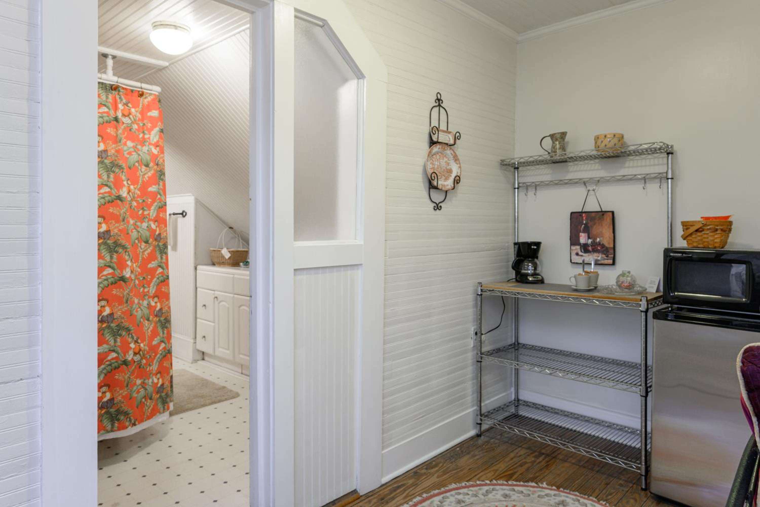Oakland Cottage Bed and Breakfast