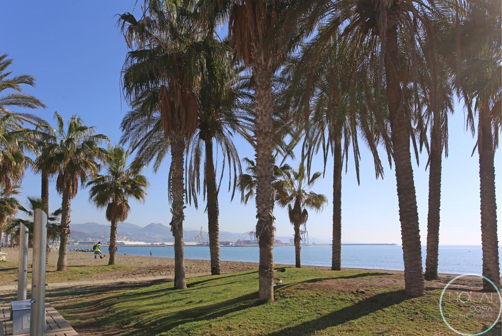 Love Rent4 Málaga Ático con terraza y vistas, parking gratuito