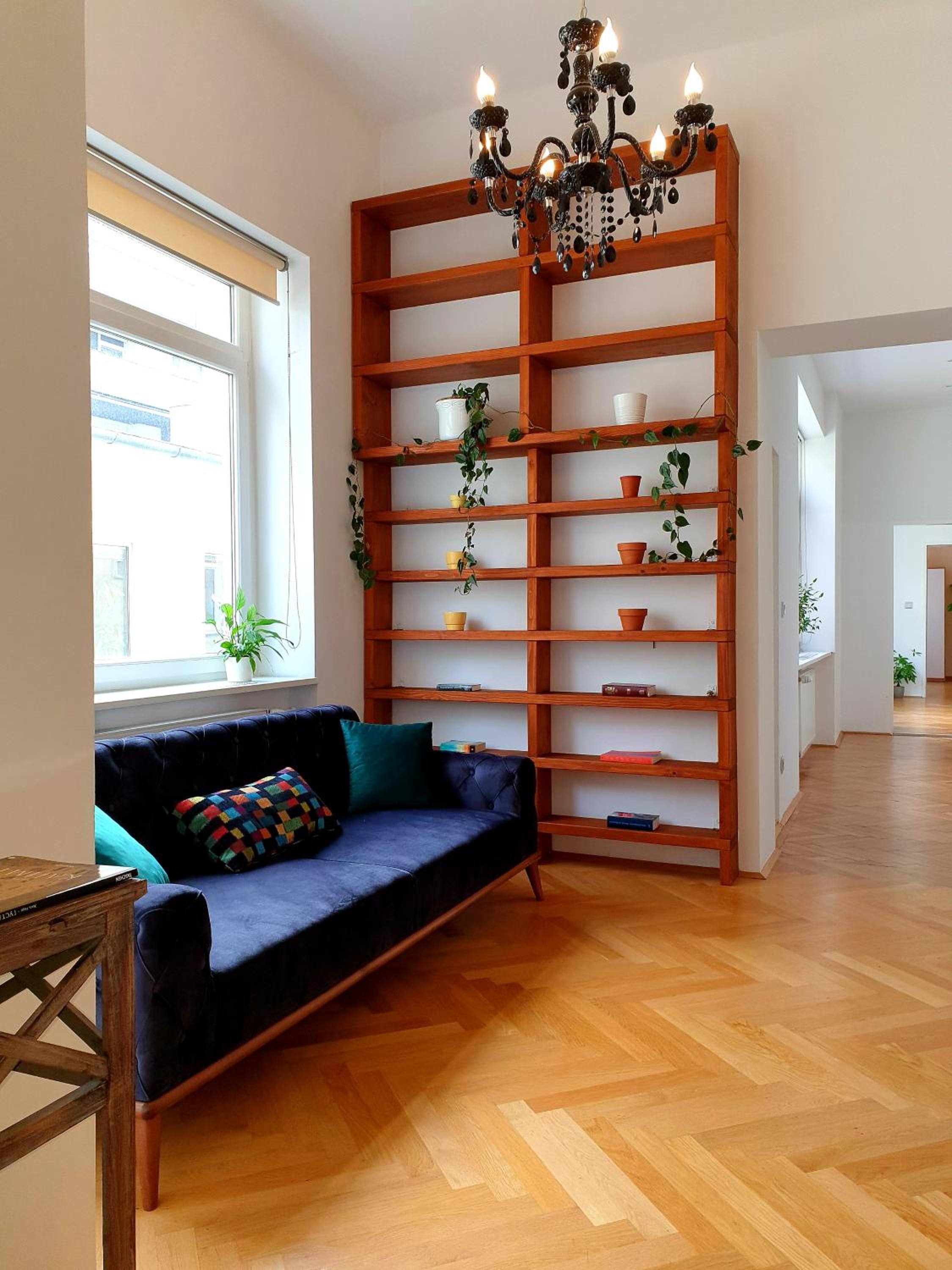 Sunny and spacious apartment near city centre